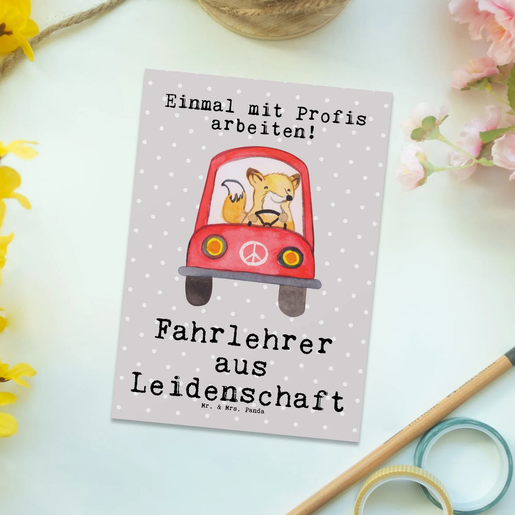 Postkarte Fahrlehrer aus Leidenschaft Postkarte, Karte, Geschenkkarte, Grußkarte, Einladung, Ansichtskarte, Geburtstagskarte, Einladungskarte, Dankeskarte, Ansichtskarten, Einladung Geburtstag, Einladungskarten Geburtstag, Beruf, Ausbildung, Jubiläum, Abschied, Rente, Kollege, Kollegin, Geschenk, Schenken, Arbeitskollege, Mitarbeiter, Firma, Danke, Dankeschön, Fahrlehrer, Fahrschule, Fahrschullehrer