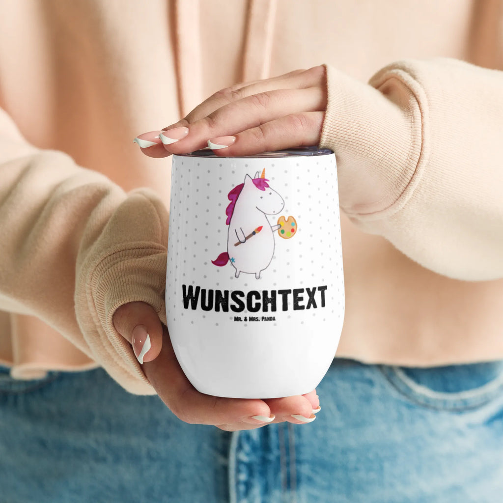 Personalisierter Weinbecher Einhorn Künstler Personalisierter Weinbecher, Personalisierter Glühwein Becher, Heißgetränke, Personalisierter Trinkbecher, Personalisierter Weinkelch, Personalisiertes Weingläser, hochwertiger Weinbecher, Weinbecher Reisen, Weinbecher unterwegs, Personalisertes Sommerglas, mit Namen, Wunschtext, Personalisierung, selbst bedrucken, Personalisiertes Weinglas, Einhorn, Einhörner, Einhorn Deko, Pegasus, Unicorn, Englisch, Künstler, Artist, Malen, Zeichnen, Welt, Farbe, Stift, Pinsel, Geschenk, Maler