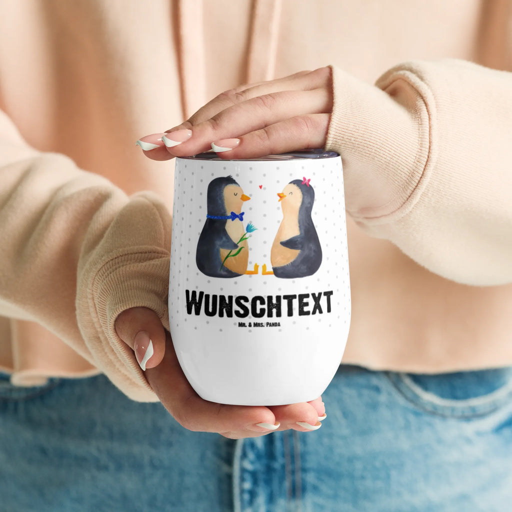 Personalisierter Weinbecher Pinguin Pärchen Personalisierter Weinbecher, Personalisierter Glühwein Becher, Heißgetränke, Personalisierter Trinkbecher, Personalisierter Weinkelch, Personalisiertes Weingläser, hochwertiger Weinbecher, Weinbecher Reisen, Weinbecher unterwegs, Personalisertes Sommerglas, mit Namen, Wunschtext, Personalisierung, selbst bedrucken, Personalisiertes Weinglas, Pinguin, Pinguine, Liebe, Liebespaar, Liebesbeweis, Liebesgeschenk, Verlobung, Jahrestag, Hochzeitstag, Hochzeit, Hochzeitsgeschenk, große Liebe, Traumpaar