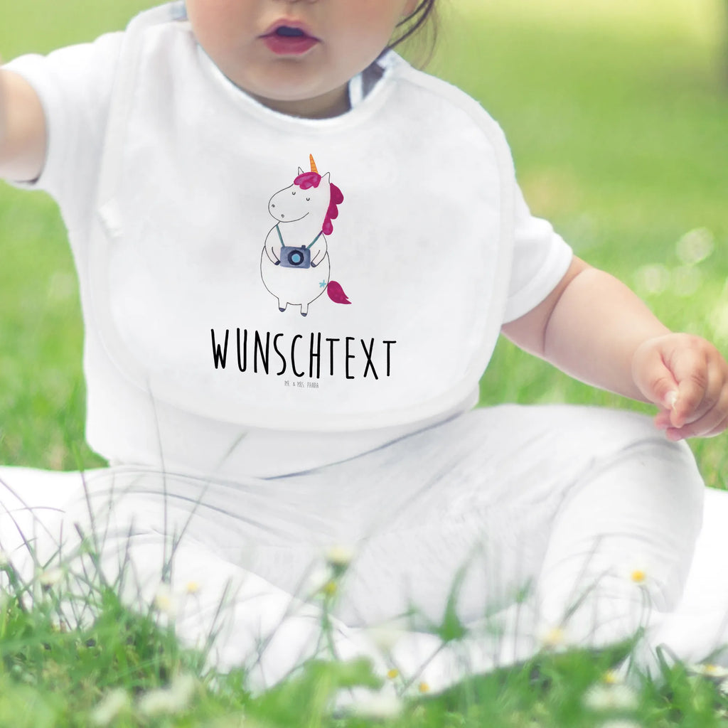 Personalisiertes Babylätzchen Einhorn Fotograf Baby, Personalisiertes Lätzchen, Personalisiertes Spucktuch, Personalisiertes Sabberlätzchen, Personalisiertes Klettlätzchen, Personalisiertes Baby-Lätzchen, KPersonalisiertes Kinderlätzchen, Personalisiertes Geburt Geschenk, Geschenkidee Geburt, Personalisiertes Baby-Spucktuch, Personalisierter Baby-Kleckschutz, Personalisiertes Babyparty Geschenk, Personalisiertes Lätzchen für Babys, Lätzchen mit Namen, Spucktuch mit Namen, Sabberlätzchen mit Namen, Klettlätzchen mit Namen, Baby-Lätzchen mit Namen, Kinderlätzchen mit Namen, Geburt Geschenk mit Namen, Geschenkidee Geburt mit Namen, Baby-Spucktuch mit Namen, Baby-Kleckschutz, Babyparty Geschenk mit Namen, Lätzchen für Babys mit Namen, Selbst gestalten, Wunschnamen, Babylätzchen Bedrucken, Einhorn, Einhörner, Einhorn Deko, Pegasus, Unicorn, Fotograf, Fotografie, Kamera, Reisen, Weltreise, Weltenbummler, Urlaub, Tourist, Kurztrip, Reise, Städtereise