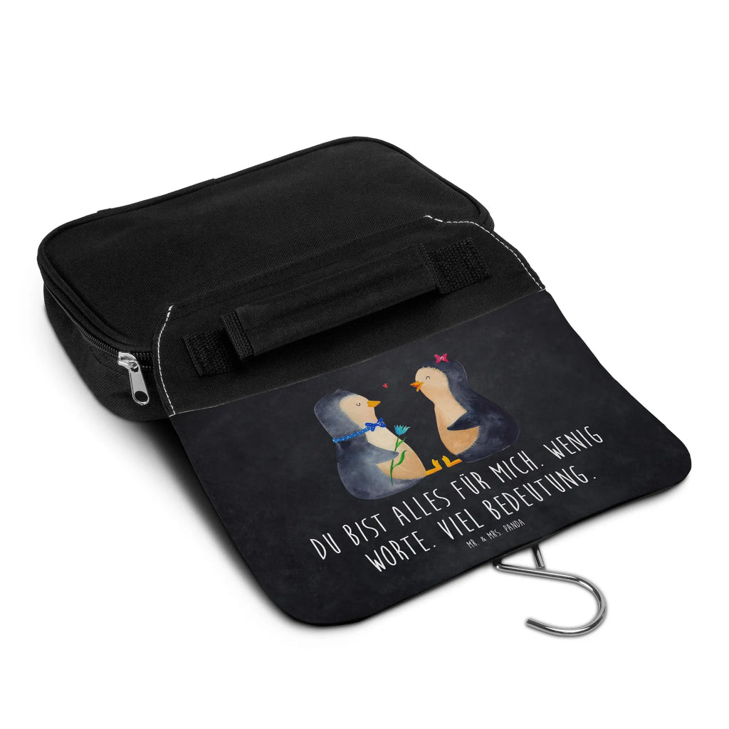 Kulturbeutel Pinguin Pärchen Kulturbeutel, Zum Aufhängen, Waschtasche, Kosmetiktasche, Damen, Herren, Aufbewahrungstasche, Schminktasche, Kosmetikbeutel, Organizer, Kulturtasche, Schminkutensil, Pinguin, Pinguine, Liebe, Liebespaar, Liebesbeweis, Liebesgeschenk, Verlobung, Jahrestag, Hochzeitstag, Hochzeit, Hochzeitsgeschenk, große Liebe, Traumpaar