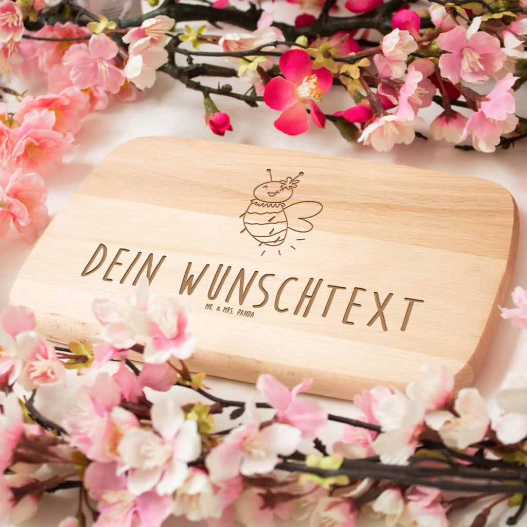 Personalisiertes Frühstücksbrett Biene Blume Personalisiertes Frühstücksbrett, Frühstücksbrett mit Namen, Personalisiertes Holzbrett, Personalisiertes Schneidebrett, Personalisiertes Schneidebrett Holz, FPersonalisiertes rühstücksbrettchen, Personalisiertes Küchenbrett, Personalisiertes Holzschneidebrett, Personalisiertes Küchenbrettchen, Personalisierte Frühstücksplatte, Personalisiertes Servierbrett, Personalisierte Servierplatte, Personalisiertes Brotbrett, Holzbrett mit Namen, Schneidebrett mit Namen, Schneidebrett Holz mit Namen, Frühstücksbrettchen mit Namen, Küchenbrett mit Namen, Holzschneidebrett mit Namen, Küchenbrettchen mit Namen, Frühstücksplatte mit Namen, Servierbrett mit Namen, Servierplatte mit Namen, Brotbrett mit Namen, Schneidebrett gravieren, Schneidebrett Wunschname, Biene, Wespe, Hummel