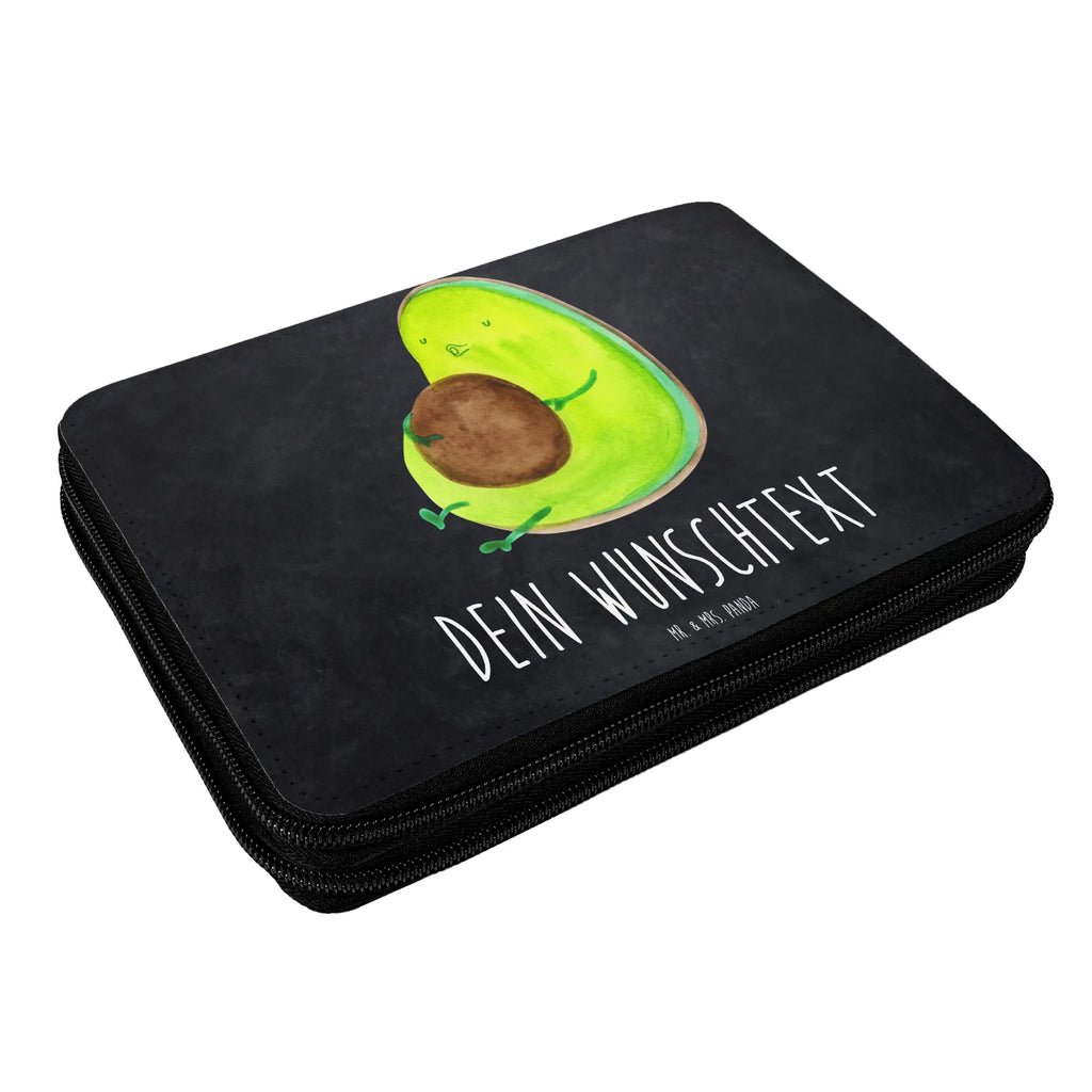 Personalisierte Federmappe Avocado pfeift Personalisierte Federmappe, Personalisierte Stiftetasche, PersonalisierteS Stifte Etui, Schule, Einschulung, Geschenk, Kind, Schüler, Schülerin, Personalisierte Stifterolle, PersonalisierteS Federmäppchen, Motiv, Grundschule, Federmäppchen bedruckt, Büro Stifte Etui, Bestückte Federmappe, Kinder Federmappe, Federmappe Einschulung, Federmappe mit Namen, Stiftemappe mit Namen, Stifterolle mit Namen, Federmäppchen mit Namen, Avocado, Veggie, Vegan, Gesund, Diät, Abnehmen, Ernährung, dick sein