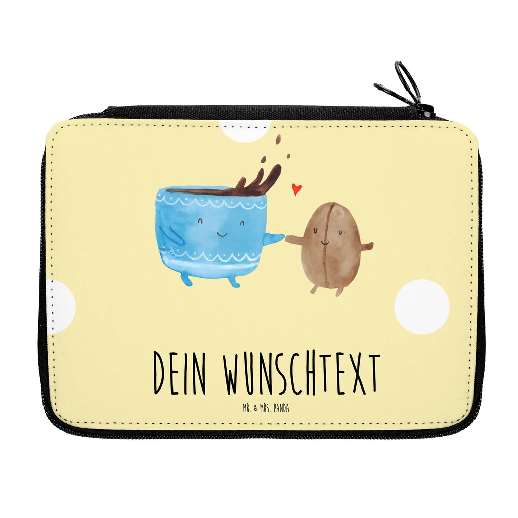 Personalisierte Federmappe Kaffee Bohne Personalisierte Federmappe, Personalisierte Stiftetasche, PersonalisierteS Stifte Etui, Schule, Einschulung, Geschenk, Kind, Schüler, Schülerin, Personalisierte Stifterolle, PersonalisierteS Federmäppchen, Motiv, Grundschule, Federmäppchen bedruckt, Büro Stifte Etui, Bestückte Federmappe, Kinder Federmappe, Federmappe Einschulung, Federmappe mit Namen, Stiftemappe mit Namen, Stifterolle mit Namen, Federmäppchen mit Namen, Tiermotive, Gute Laune, lustige Sprüche, Tiere, Kaffee, Kaffeebohne, Genuss, Zufriedenheit, Glück