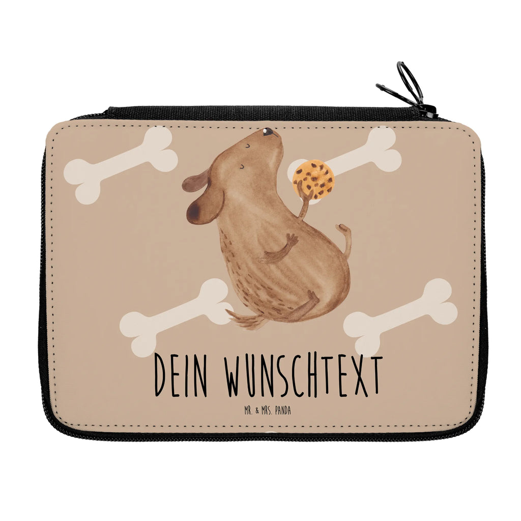 Personalisierte Federmappe Hund Keks Personalisierte Federmappe, Personalisierte Stiftetasche, PersonalisierteS Stifte Etui, Schule, Einschulung, Geschenk, Kind, Schüler, Schülerin, Personalisierte Stifterolle, PersonalisierteS Federmäppchen, Motiv, Grundschule, Federmäppchen bedruckt, Büro Stifte Etui, Bestückte Federmappe, Kinder Federmappe, Federmappe Einschulung, Federmappe mit Namen, Stiftemappe mit Namen, Stifterolle mit Namen, Federmäppchen mit Namen, Hund, Hundemotiv, Haustier, Hunderasse, Tierliebhaber, Hundebesitzer, Sprüche, Hundekekse, Leckerli, Hundeleckerli, Hundesnacks