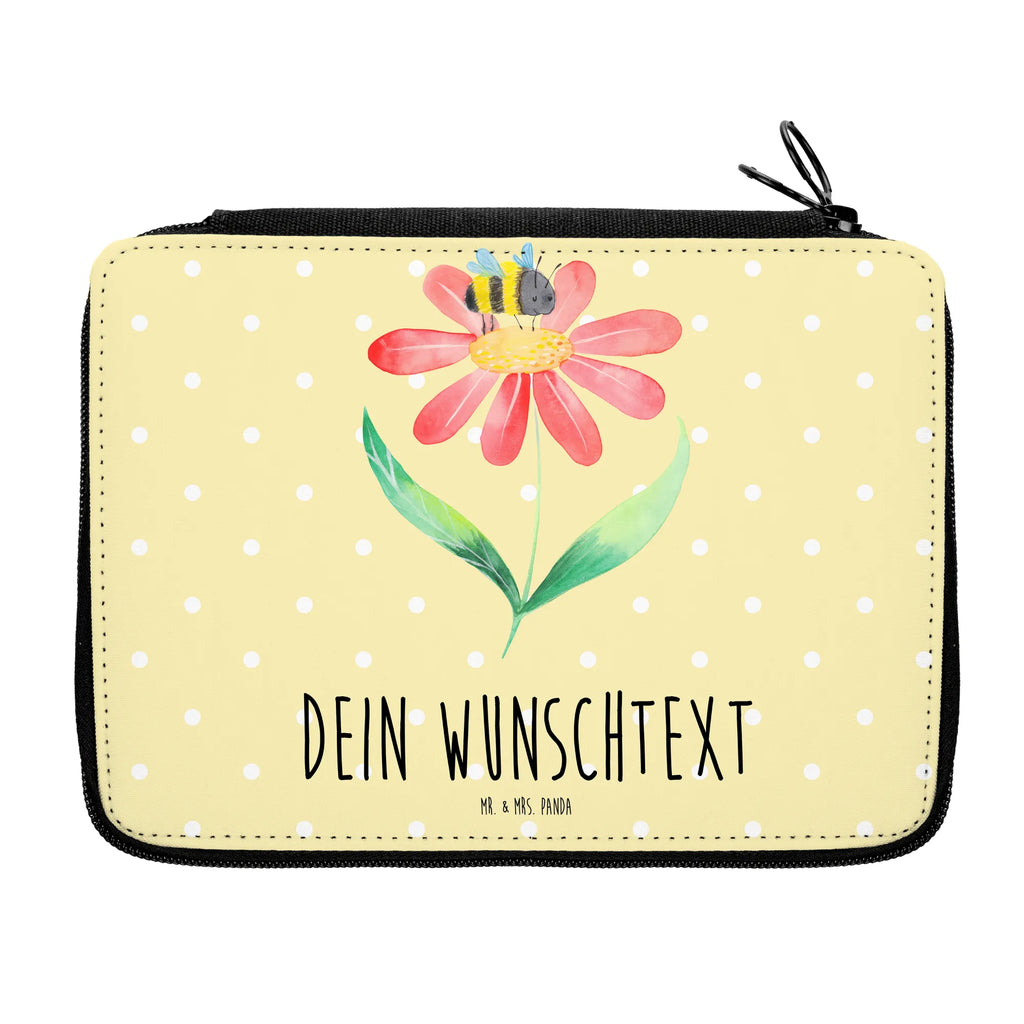 Personalisierte Federmappe Hummel Blume Personalisierte Federmappe, Personalisierte Stiftetasche, PersonalisierteS Stifte Etui, Schule, Einschulung, Geschenk, Kind, Schüler, Schülerin, Personalisierte Stifterolle, PersonalisierteS Federmäppchen, Motiv, Grundschule, Federmäppchen bedruckt, Büro Stifte Etui, Bestückte Federmappe, Kinder Federmappe, Federmappe Einschulung, Federmappe mit Namen, Stiftemappe mit Namen, Stifterolle mit Namen, Federmäppchen mit Namen, Tiermotive, Gute Laune, lustige Sprüche, Tiere, Hummel, Blume, Wespe, Flauschig, Natur, Feld, Hummeln, Biene