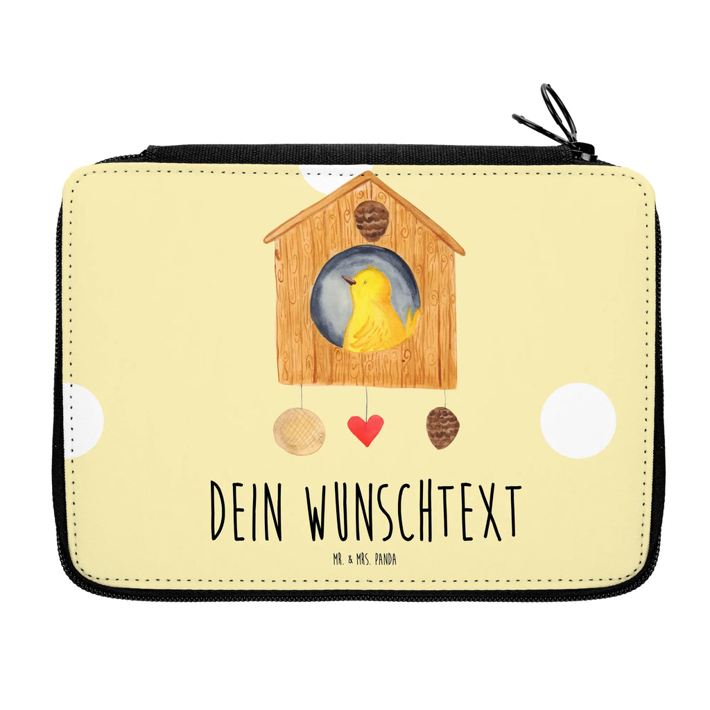 Personalisierte Federmappe Vogelhaus sweet Home Personalisierte Federmappe, Personalisierte Stiftetasche, PersonalisierteS Stifte Etui, Schule, Einschulung, Geschenk, Kind, Schüler, Schülerin, Personalisierte Stifterolle, PersonalisierteS Federmäppchen, Motiv, Grundschule, Federmäppchen bedruckt, Büro Stifte Etui, Bestückte Federmappe, Kinder Federmappe, Federmappe Einschulung, Federmappe mit Namen, Stiftemappe mit Namen, Stifterolle mit Namen, Federmäppchen mit Namen, Tiermotive, Gute Laune, lustige Sprüche, Tiere, Vogelhaus, Vogel, Home sweet Home, Einzug, Umzug, Einzugsgeschenk, Hausbau, Haus