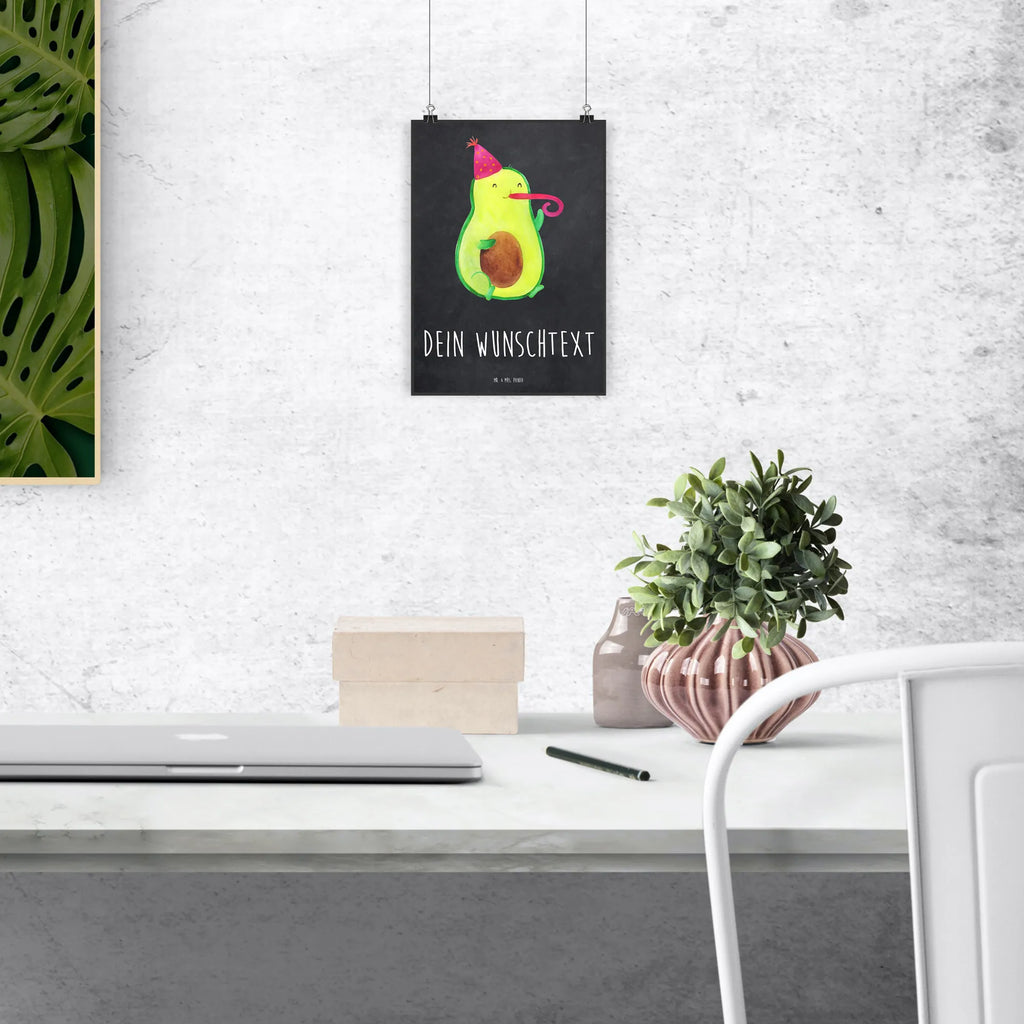 Personalisiertes Poster Avocado Party Time Personalisiertes Poster, Personalisiertes Wandposter, Personalisiertes Bild, Personalisierte Wanddeko, Personalisiertes Küchenposter, Personalisiertes Kinderposter, Personalisierte Wanddeko Bild, Personalisierte Raumdekoration, Personalisierte Wanddekoration, Personalisiertes Handgemaltes Poster, Personalisiertes Designposter, Personalisierter Kunstdruck, Personalisierter Posterdruck, Poster mit Namen, Wandposter mit Namen, Bild mit Namen, Wanddeko mit Namen, Küchenposter mit Namen, Kinderposter mit Namen, Wanddeko Bild mit Namen, Raumdekoration mit Namen, Wanddekoration mit Namen, Kunstdruck mit Namen, Posterdruck mit Namen, Wunschtext Poster, Poster selbst gestalten., Avocado, Veggie, Vegan, Gesund