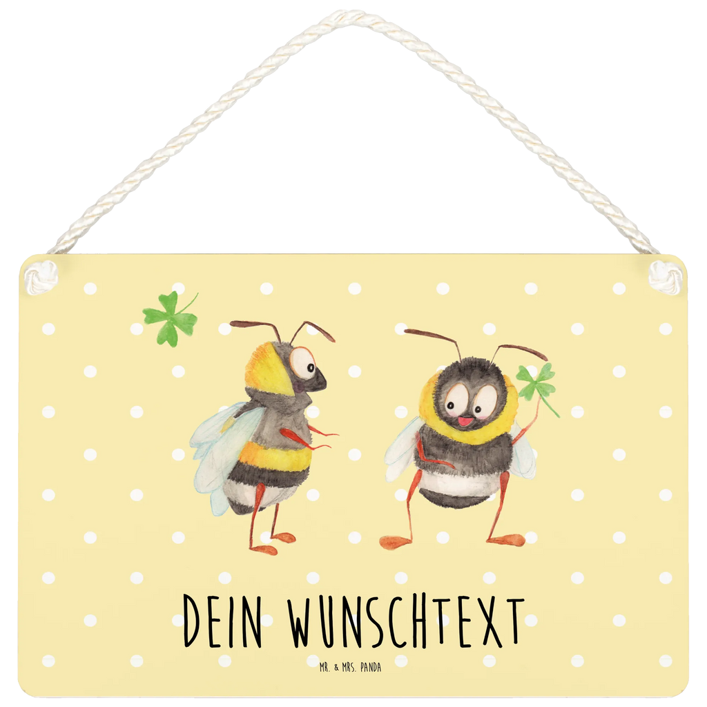 Personalisiertes Deko Schild Hummeln mit Kleeblatt Dekoschild, Deko Schild, Schild, Tür Schild, Türschild, Holzschild, Wandschild, Wanddeko, Tiermotive, Gute Laune, lustige Sprüche, Tiere, Hummel, Biene, Spruch positiv, Biene Deko, Spruch schön, glücklich sein, glücklich werden, Spruch fröhlich