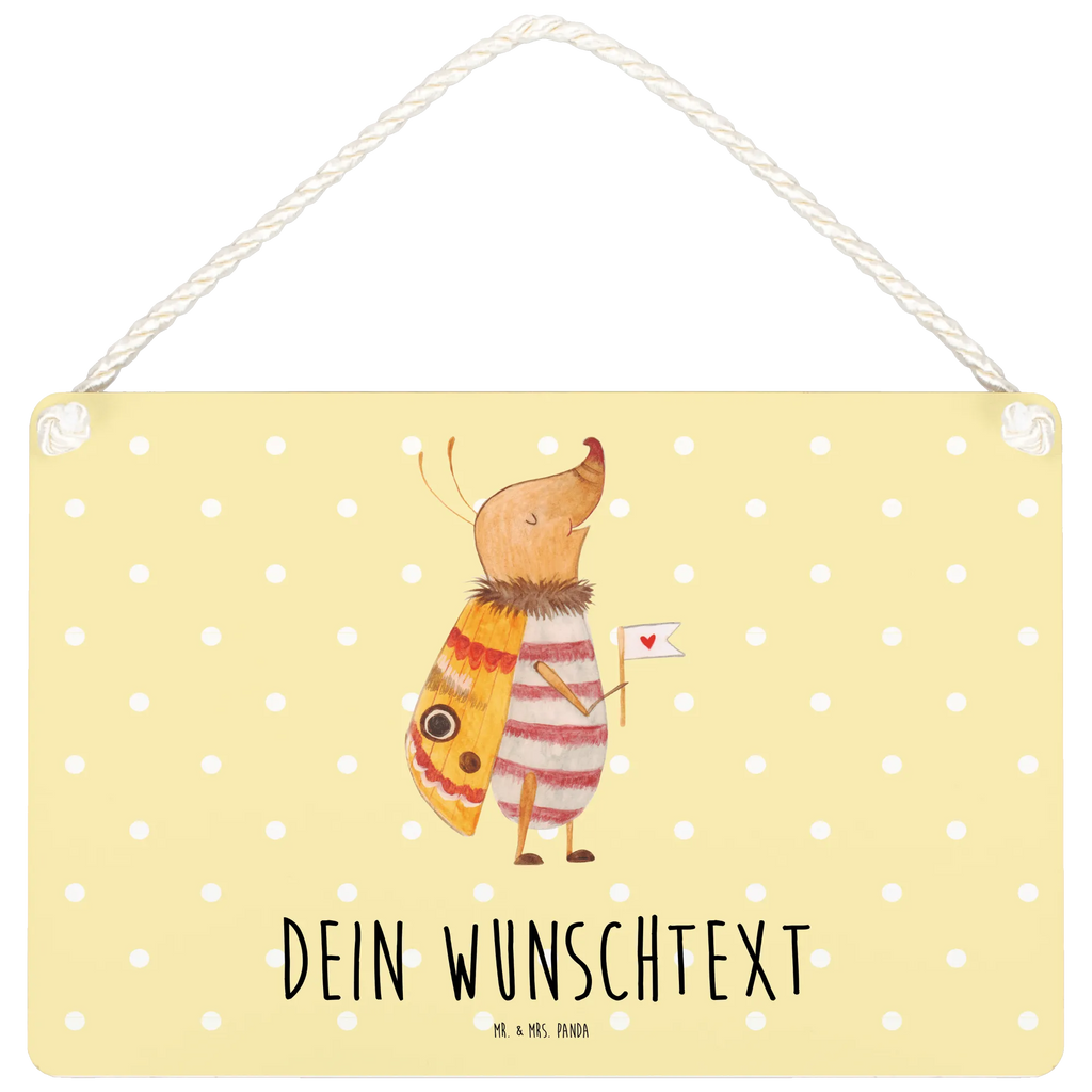 Personalisiertes Deko Schild Nachtfalter mit Fähnchen Dekoschild, Deko Schild, Schild, Tür Schild, Türschild, Holzschild, Wandschild, Wanddeko, Tiermotive, Gute Laune, lustige Sprüche, Tiere, Nachtfalter, Käfer, Spruch lustig, Spruch witzig, süß, niedlich, Küche Deko, Was kostet die Welt