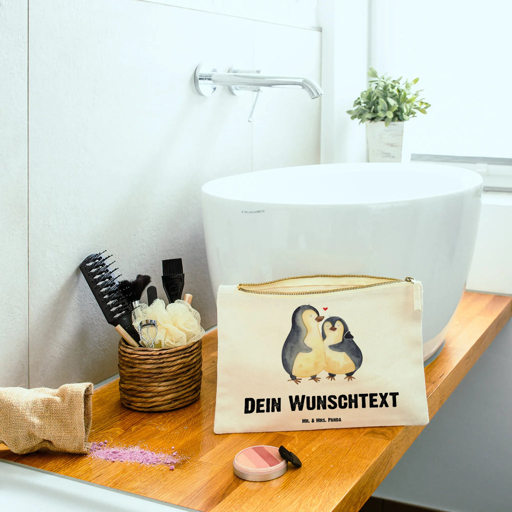 Personalisierte Schminktasche Pinguine Einschlafen Personalisierte Schminktasche, Personalisierte Kosmetiktasche, Personalisierter Kosmetikbeutel, Personalisiertes Stiftemäppchen, Personalisiertes Etui, Personalisierte Federmappe, Personalisierte Makeup Bag, Personalisiertes Schminketui, Personalisiertes Kosmetiketui, Personalisiertes Schlamperetui, Schminktasche mit Namen, Kosmetiktasche mit Namen, Kosmetikbeutel mit Namen, Stiftemäppchen mit Namen, Etui mit Namen, Federmappe mit Namen, Makeup Bg mit Namen, Schminketui mit Namen, Kosmetiketui mit Namen, Schlamperetui mit Namen, Schminktasche personalisieren, Schminktasche bedrucken, Schminktasche selbst gestalten, Liebe, Partner, Freund, Freundin, Ehemann, Ehefrau, Heiraten, Verlobung, Heiratsantrag, Liebesgeschenk, Jahrestag, Hocheitstag, Valentinstag, Geschenk für Frauen, Hochzeitstag, Mitbringsel, Geschenk für Freundin, Geschenk für Partner, Liebesbeweis, für Männer, für Ehemann