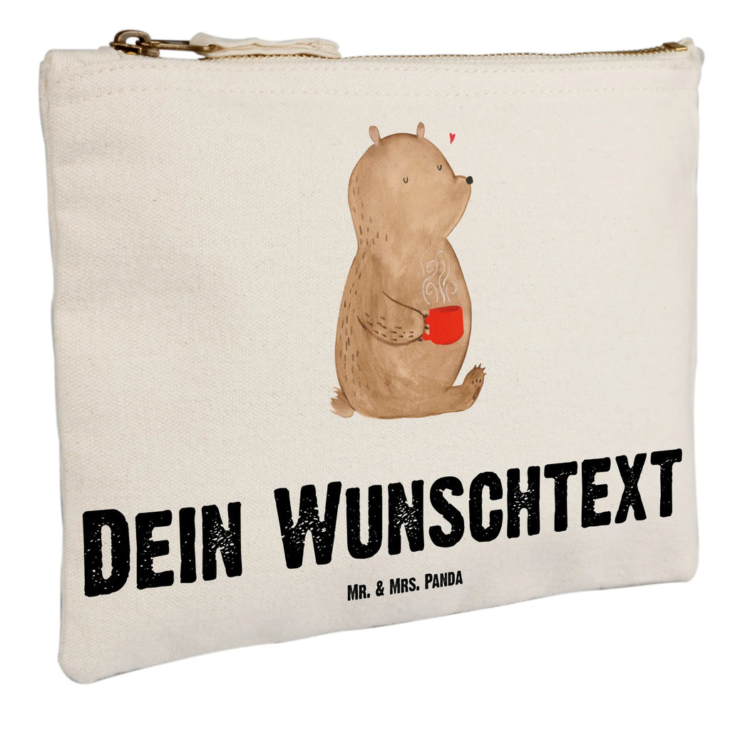 Personalisierte Schminktasche Bär Morgenkaffee Personalisierte Schminktasche, Personalisierte Kosmetiktasche, Personalisierter Kosmetikbeutel, Personalisiertes Stiftemäppchen, Personalisiertes Etui, Personalisierte Federmappe, Personalisierte Makeup Bag, Personalisiertes Schminketui, Personalisiertes Kosmetiketui, Personalisiertes Schlamperetui, Schminktasche mit Namen, Kosmetiktasche mit Namen, Kosmetikbeutel mit Namen, Stiftemäppchen mit Namen, Etui mit Namen, Federmappe mit Namen, Makeup Bg mit Namen, Schminketui mit Namen, Kosmetiketui mit Namen, Schlamperetui mit Namen, Schminktasche personalisieren, Schminktasche bedrucken, Schminktasche selbst gestalten, Liebe, Partner, Freund, Freundin, Ehemann, Ehefrau, Heiraten, Verlobung, Heiratsantrag, Liebesgeschenk, Jahrestag, Hocheitstag, Valentinstag, Geschenk für Frauen, Hochzeitstag, Mitbringsel, Geschenk für Freundin, Geschenk für Partner, Liebesbeweis, für Männer, für Ehemann