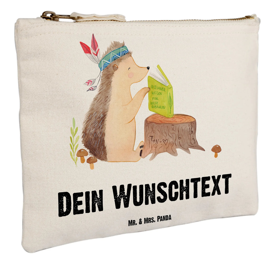 Personalisierte Schminktasche Igel Indianer Personalisierte Schminktasche, Personalisierte Kosmetiktasche, Personalisierter Kosmetikbeutel, Personalisiertes Stiftemäppchen, Personalisiertes Etui, Personalisierte Federmappe, Personalisierte Makeup Bag, Personalisiertes Schminketui, Personalisiertes Kosmetiketui, Personalisiertes Schlamperetui, Schminktasche mit Namen, Kosmetiktasche mit Namen, Kosmetikbeutel mit Namen, Stiftemäppchen mit Namen, Etui mit Namen, Federmappe mit Namen, Makeup Bg mit Namen, Schminketui mit Namen, Kosmetiketui mit Namen, Schlamperetui mit Namen, Schminktasche personalisieren, Schminktasche bedrucken, Schminktasche selbst gestalten, Waldtiere, Tiere, Igel, Indianer, Abenteuer, Lagerfeuer, Camping