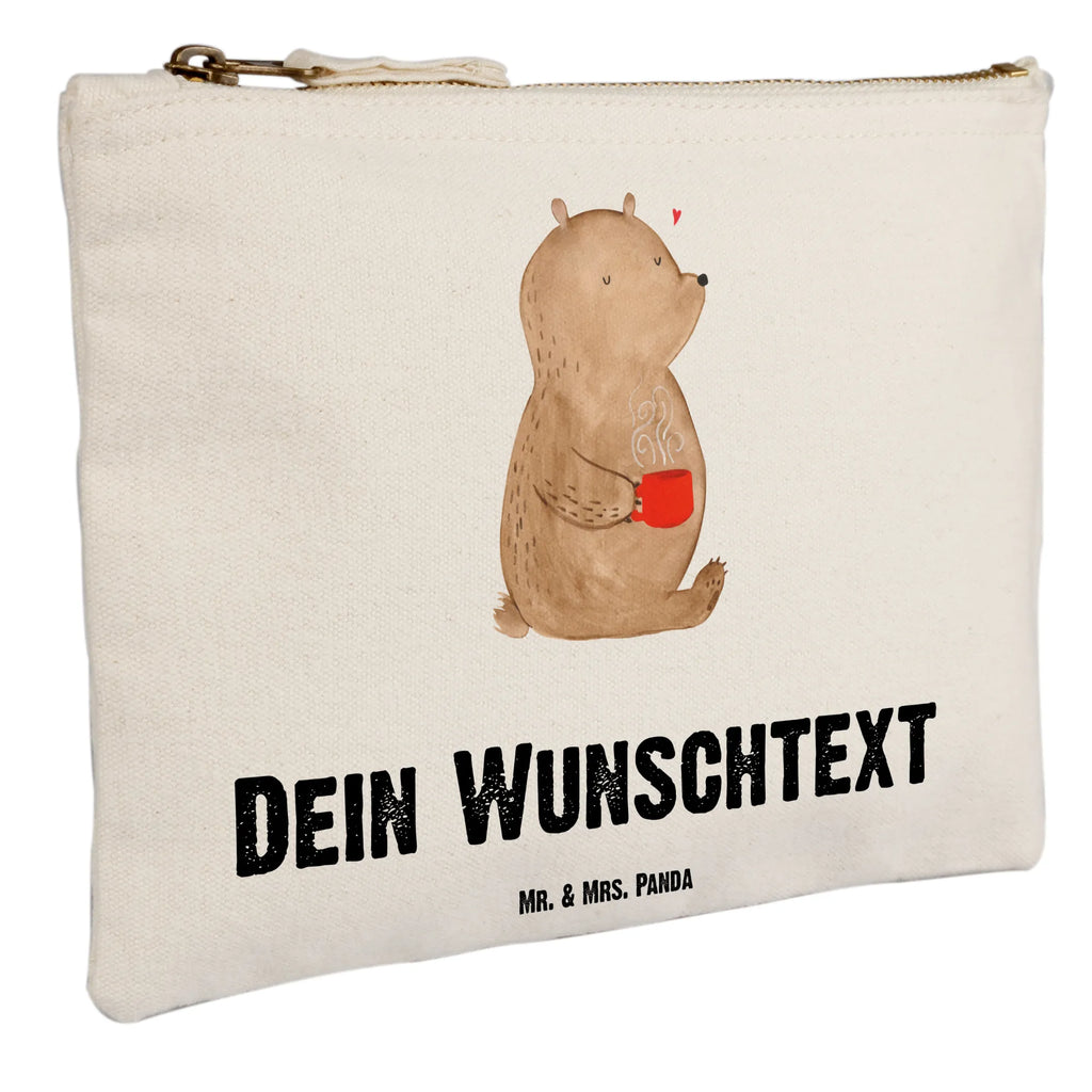 Personalisierte Schminktasche Bär Kaffee Personalisierte Schminktasche, Personalisierte Kosmetiktasche, Personalisierter Kosmetikbeutel, Personalisiertes Stiftemäppchen, Personalisiertes Etui, Personalisierte Federmappe, Personalisierte Makeup Bag, Personalisiertes Schminketui, Personalisiertes Kosmetiketui, Personalisiertes Schlamperetui, Schminktasche mit Namen, Kosmetiktasche mit Namen, Kosmetikbeutel mit Namen, Stiftemäppchen mit Namen, Etui mit Namen, Federmappe mit Namen, Makeup Bg mit Namen, Schminketui mit Namen, Kosmetiketui mit Namen, Schlamperetui mit Namen, Schminktasche personalisieren, Schminktasche bedrucken, Schminktasche selbst gestalten, Bär, Teddy, Teddybär, Kaffee, Coffee, Bären, guten Morgen, Morgenroutine, Welt erobern, Welt retten, Motivation