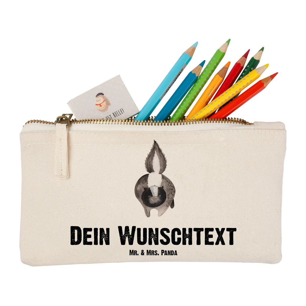 Personalisierte Schminktasche Stinktier Angriff Personalisierte Schminktasche, Personalisierte Kosmetiktasche, Personalisierter Kosmetikbeutel, Personalisiertes Stiftemäppchen, Personalisiertes Etui, Personalisierte Federmappe, Personalisierte Makeup Bag, Personalisiertes Schminketui, Personalisiertes Kosmetiketui, Personalisiertes Schlamperetui, Schminktasche mit Namen, Kosmetiktasche mit Namen, Kosmetikbeutel mit Namen, Stiftemäppchen mit Namen, Etui mit Namen, Federmappe mit Namen, Makeup Bg mit Namen, Schminketui mit Namen, Kosmetiketui mit Namen, Schlamperetui mit Namen, Schminktasche personalisieren, Schminktasche bedrucken, Schminktasche selbst gestalten, Stinktier, Skunk, Wildtier, Raubtier, Stinker, Stinki, wütend, Drohung