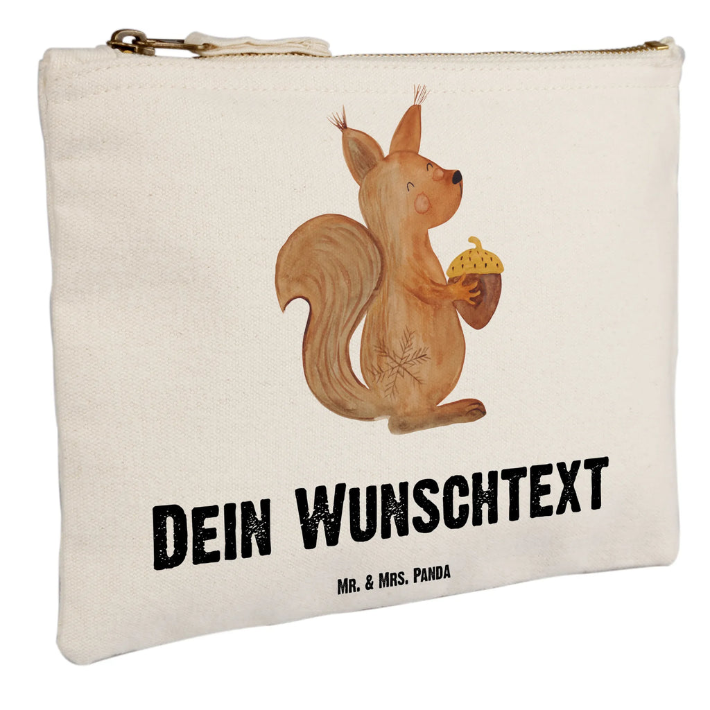 Personalisierte Schminktasche Eichhörnchen Weihnachten Personalisierte Schminktasche, Personalisierte Kosmetiktasche, Personalisierter Kosmetikbeutel, Personalisiertes Stiftemäppchen, Personalisiertes Etui, Personalisierte Federmappe, Personalisierte Makeup Bag, Personalisiertes Schminketui, Personalisiertes Kosmetiketui, Personalisiertes Schlamperetui, Schminktasche mit Namen, Kosmetiktasche mit Namen, Kosmetikbeutel mit Namen, Stiftemäppchen mit Namen, Etui mit Namen, Federmappe mit Namen, Makeup Bg mit Namen, Schminketui mit Namen, Kosmetiketui mit Namen, Schlamperetui mit Namen, Schminktasche personalisieren, Schminktasche bedrucken, Schminktasche selbst gestalten, Winter, Weihnachten, Weihnachtsdeko, Nikolaus, Advent, Heiligabend, Wintermotiv, Frohe Weihnachten, Frohes neues Jahr, Guten Rutsch, Weihnachtsmotiv, Weihnachtsgruß, Neujahr, Vogel