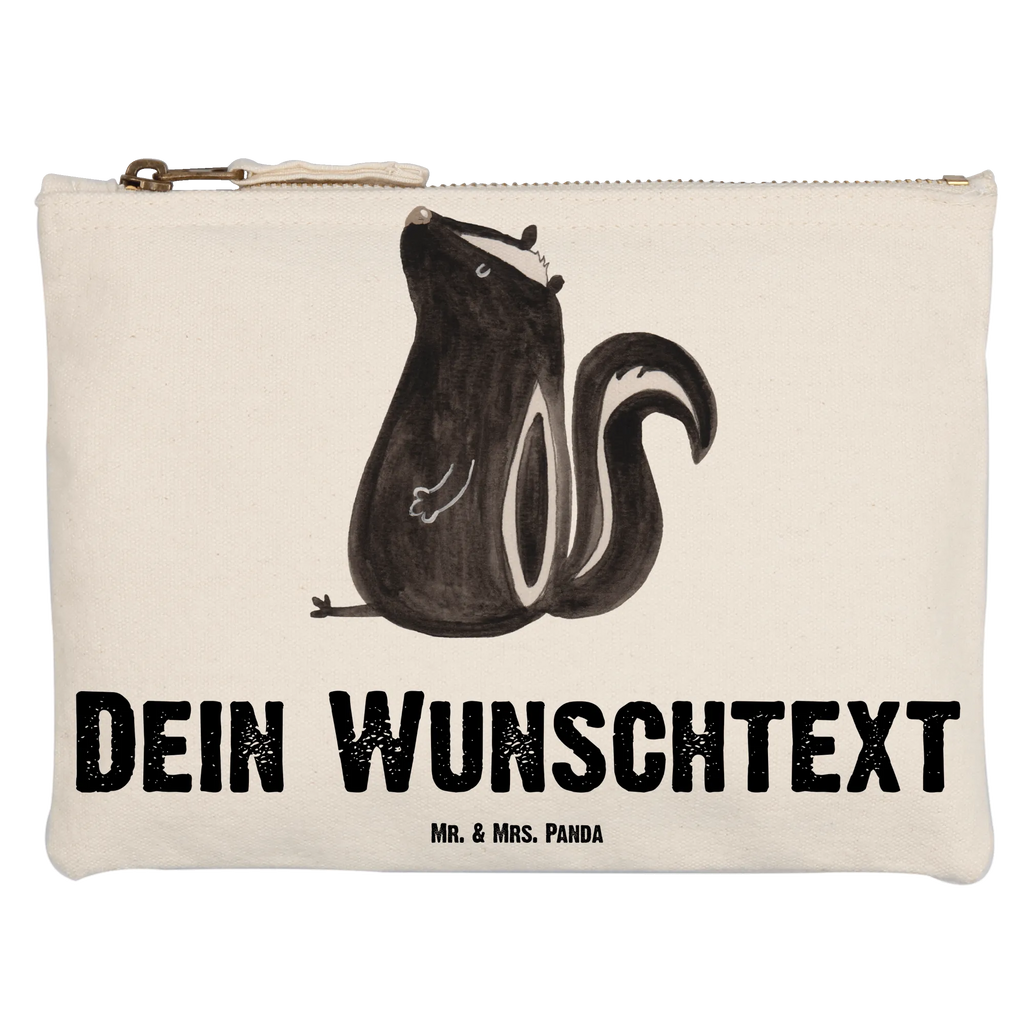 Personalisierte Schminktasche Stinktier sitzend Personalisierte Schminktasche, Personalisierte Kosmetiktasche, Personalisierter Kosmetikbeutel, Personalisiertes Stiftemäppchen, Personalisiertes Etui, Personalisierte Federmappe, Personalisierte Makeup Bag, Personalisiertes Schminketui, Personalisiertes Kosmetiketui, Personalisiertes Schlamperetui, Schminktasche mit Namen, Kosmetiktasche mit Namen, Kosmetikbeutel mit Namen, Stiftemäppchen mit Namen, Etui mit Namen, Federmappe mit Namen, Makeup Bg mit Namen, Schminketui mit Namen, Kosmetiketui mit Namen, Schlamperetui mit Namen, Schminktasche personalisieren, Schminktasche bedrucken, Schminktasche selbst gestalten, Stinktier, Skunk, Wildtier, Raubtier, Stinker, Stinki, Spruch, Büro, Recht, Besserwisser