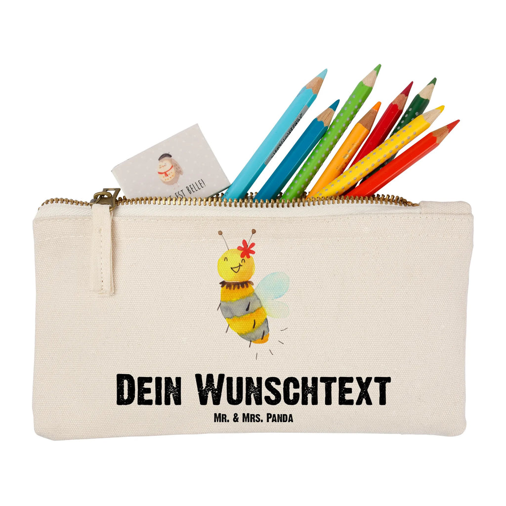 Personalisierte Schminktasche Biene Blume Personalisierte Schminktasche, Personalisierte Kosmetiktasche, Personalisierter Kosmetikbeutel, Personalisiertes Stiftemäppchen, Personalisiertes Etui, Personalisierte Federmappe, Personalisierte Makeup Bag, Personalisiertes Schminketui, Personalisiertes Kosmetiketui, Personalisiertes Schlamperetui, Schminktasche mit Namen, Kosmetiktasche mit Namen, Kosmetikbeutel mit Namen, Stiftemäppchen mit Namen, Etui mit Namen, Federmappe mit Namen, Makeup Bg mit Namen, Schminketui mit Namen, Kosmetiketui mit Namen, Schlamperetui mit Namen, Schminktasche personalisieren, Schminktasche bedrucken, Schminktasche selbst gestalten, Biene, Wespe, Hummel