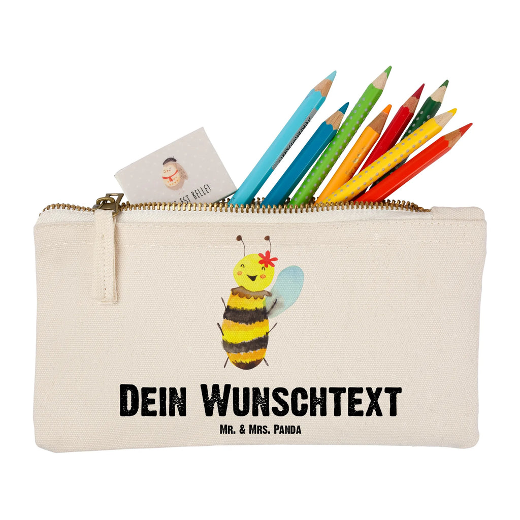 Personalisierte Schminktasche Biene Happy Personalisierte Schminktasche, Personalisierte Kosmetiktasche, Personalisierter Kosmetikbeutel, Personalisiertes Stiftemäppchen, Personalisiertes Etui, Personalisierte Federmappe, Personalisierte Makeup Bag, Personalisiertes Schminketui, Personalisiertes Kosmetiketui, Personalisiertes Schlamperetui, Schminktasche mit Namen, Kosmetiktasche mit Namen, Kosmetikbeutel mit Namen, Stiftemäppchen mit Namen, Etui mit Namen, Federmappe mit Namen, Makeup Bg mit Namen, Schminketui mit Namen, Kosmetiketui mit Namen, Schlamperetui mit Namen, Schminktasche personalisieren, Schminktasche bedrucken, Schminktasche selbst gestalten, Biene, Wespe, Hummel