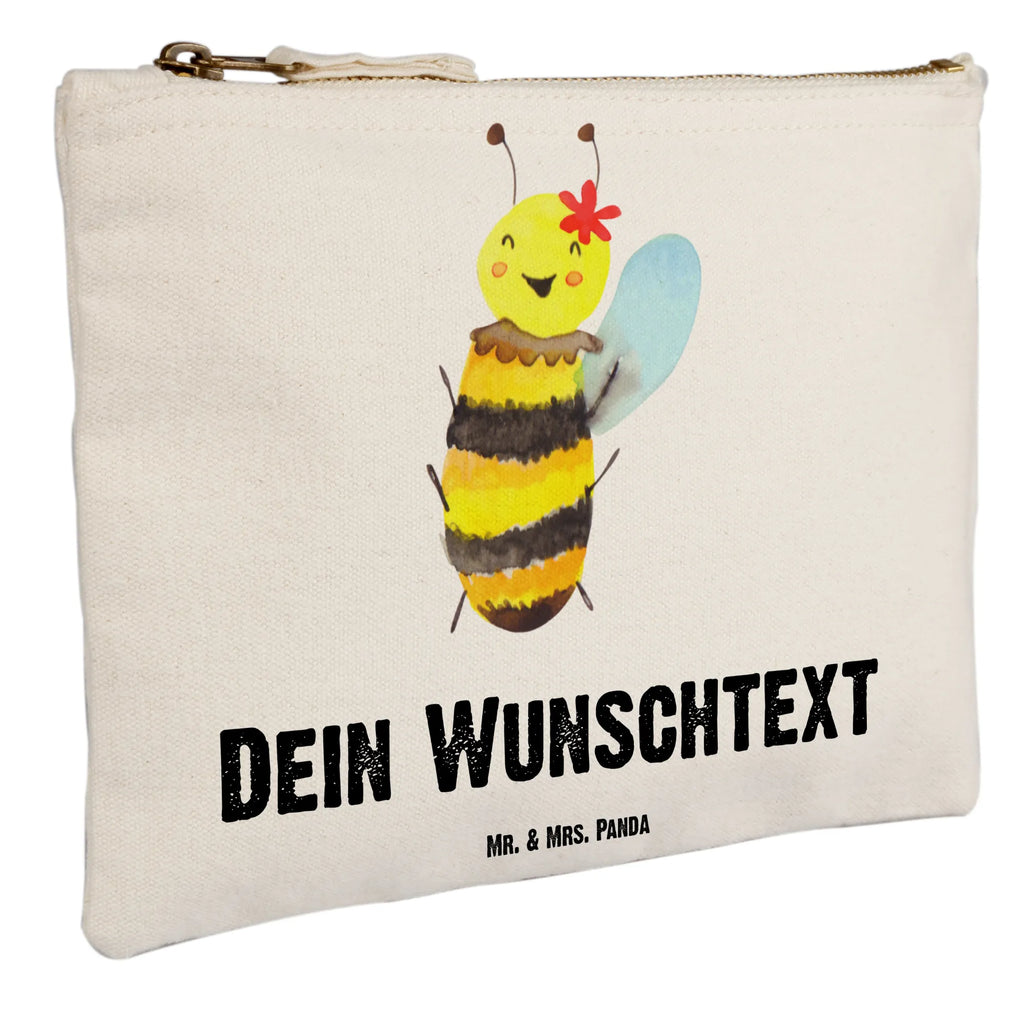 Personalisierte Schminktasche Biene Happy Personalisierte Schminktasche, Personalisierte Kosmetiktasche, Personalisierter Kosmetikbeutel, Personalisiertes Stiftemäppchen, Personalisiertes Etui, Personalisierte Federmappe, Personalisierte Makeup Bag, Personalisiertes Schminketui, Personalisiertes Kosmetiketui, Personalisiertes Schlamperetui, Schminktasche mit Namen, Kosmetiktasche mit Namen, Kosmetikbeutel mit Namen, Stiftemäppchen mit Namen, Etui mit Namen, Federmappe mit Namen, Makeup Bg mit Namen, Schminketui mit Namen, Kosmetiketui mit Namen, Schlamperetui mit Namen, Schminktasche personalisieren, Schminktasche bedrucken, Schminktasche selbst gestalten, Biene, Wespe, Hummel