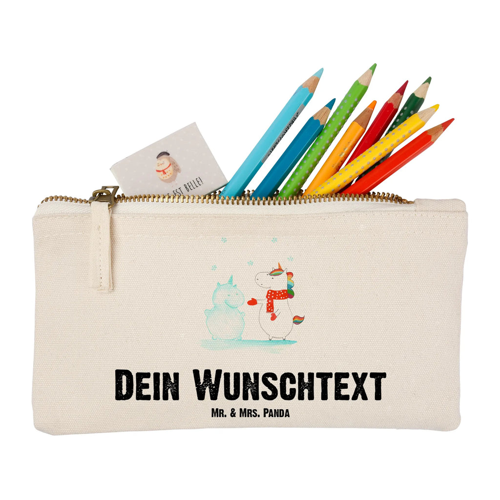 Personalisierte Schminktasche Einhorn Schneemann Personalisierte Schminktasche, Personalisierte Kosmetiktasche, Personalisierter Kosmetikbeutel, Personalisiertes Stiftemäppchen, Personalisiertes Etui, Personalisierte Federmappe, Personalisierte Makeup Bag, Personalisiertes Schminketui, Personalisiertes Kosmetiketui, Personalisiertes Schlamperetui, Schminktasche mit Namen, Kosmetiktasche mit Namen, Kosmetikbeutel mit Namen, Stiftemäppchen mit Namen, Etui mit Namen, Federmappe mit Namen, Makeup Bg mit Namen, Schminketui mit Namen, Kosmetiketui mit Namen, Schlamperetui mit Namen, Schminktasche personalisieren, Schminktasche bedrucken, Schminktasche selbst gestalten, Einhorn, Einhörner, Einhorn Deko, Pegasus, Unicorn, Schneemann, Winter, Schnee, Kuchen, Weihnachten, kalt, Mütze, Handschuhe, X-Mas