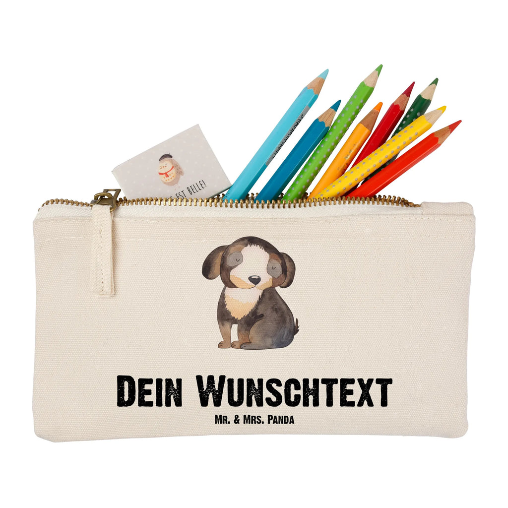 Personalisierte Schminktasche Hund entspannt Personalisierte Schminktasche, Personalisierte Kosmetiktasche, Personalisierter Kosmetikbeutel, Personalisiertes Stiftemäppchen, Personalisiertes Etui, Personalisierte Federmappe, Personalisierte Makeup Bag, Personalisiertes Schminketui, Personalisiertes Kosmetiketui, Personalisiertes Schlamperetui, Schminktasche mit Namen, Kosmetiktasche mit Namen, Kosmetikbeutel mit Namen, Stiftemäppchen mit Namen, Etui mit Namen, Federmappe mit Namen, Makeup Bg mit Namen, Schminketui mit Namen, Kosmetiketui mit Namen, Schlamperetui mit Namen, Schminktasche personalisieren, Schminktasche bedrucken, Schminktasche selbst gestalten, Hund, Hundemotiv, Haustier, Hunderasse, Tierliebhaber, Hundebesitzer, Sprüche, schwarzer Hund, Hundeliebe, Liebe, Hundeglück