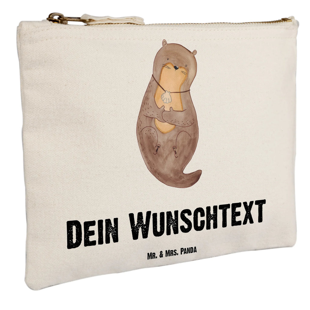 Personalisierte Schminktasche Otter mit Muschelmedaillon Personalisierte Schminktasche, Personalisierte Kosmetiktasche, Personalisierter Kosmetikbeutel, Personalisiertes Stiftemäppchen, Personalisiertes Etui, Personalisierte Federmappe, Personalisierte Makeup Bag, Personalisiertes Schminketui, Personalisiertes Kosmetiketui, Personalisiertes Schlamperetui, Schminktasche mit Namen, Kosmetiktasche mit Namen, Kosmetikbeutel mit Namen, Stiftemäppchen mit Namen, Etui mit Namen, Federmappe mit Namen, Makeup Bg mit Namen, Schminketui mit Namen, Kosmetiketui mit Namen, Schlamperetui mit Namen, Schminktasche personalisieren, Schminktasche bedrucken, Schminktasche selbst gestalten, Otter, Fischotter, Seeotter, Otterliebe, grübeln, träumen, Motivation, Tagträumen, Büro