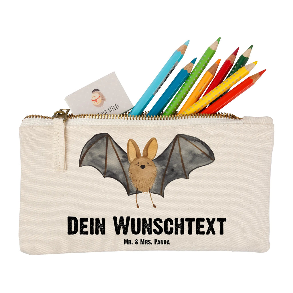 Personalisierte Schminktasche Fledermaus Flügel Personalisierte Schminktasche, Personalisierte Kosmetiktasche, Personalisierter Kosmetikbeutel, Personalisiertes Stiftemäppchen, Personalisiertes Etui, Personalisierte Federmappe, Personalisierte Makeup Bag, Personalisiertes Schminketui, Personalisiertes Kosmetiketui, Personalisiertes Schlamperetui, Schminktasche mit Namen, Kosmetiktasche mit Namen, Kosmetikbeutel mit Namen, Stiftemäppchen mit Namen, Etui mit Namen, Federmappe mit Namen, Makeup Bg mit Namen, Schminketui mit Namen, Kosmetiketui mit Namen, Schlamperetui mit Namen, Schminktasche personalisieren, Schminktasche bedrucken, Schminktasche selbst gestalten, Tiermotive, Gute Laune, lustige Sprüche, Tiere