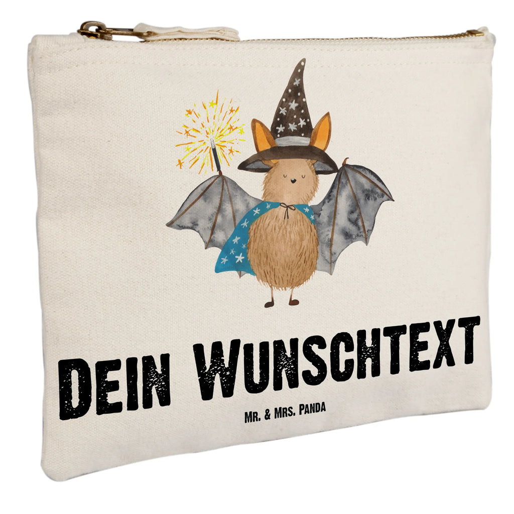 Personalisierte Schminktasche Fledermaus Zauberer Personalisierte Schminktasche, Personalisierte Kosmetiktasche, Personalisierter Kosmetikbeutel, Personalisiertes Stiftemäppchen, Personalisiertes Etui, Personalisierte Federmappe, Personalisierte Makeup Bag, Personalisiertes Schminketui, Personalisiertes Kosmetiketui, Personalisiertes Schlamperetui, Schminktasche mit Namen, Kosmetiktasche mit Namen, Kosmetikbeutel mit Namen, Stiftemäppchen mit Namen, Etui mit Namen, Federmappe mit Namen, Makeup Bg mit Namen, Schminketui mit Namen, Kosmetiketui mit Namen, Schlamperetui mit Namen, Schminktasche personalisieren, Schminktasche bedrucken, Schminktasche selbst gestalten, Tiermotive, Gute Laune, lustige Sprüche, Tiere, Fledermaus, Fledermäuse, Zauberer, Magier, Frauen, reinsteigern