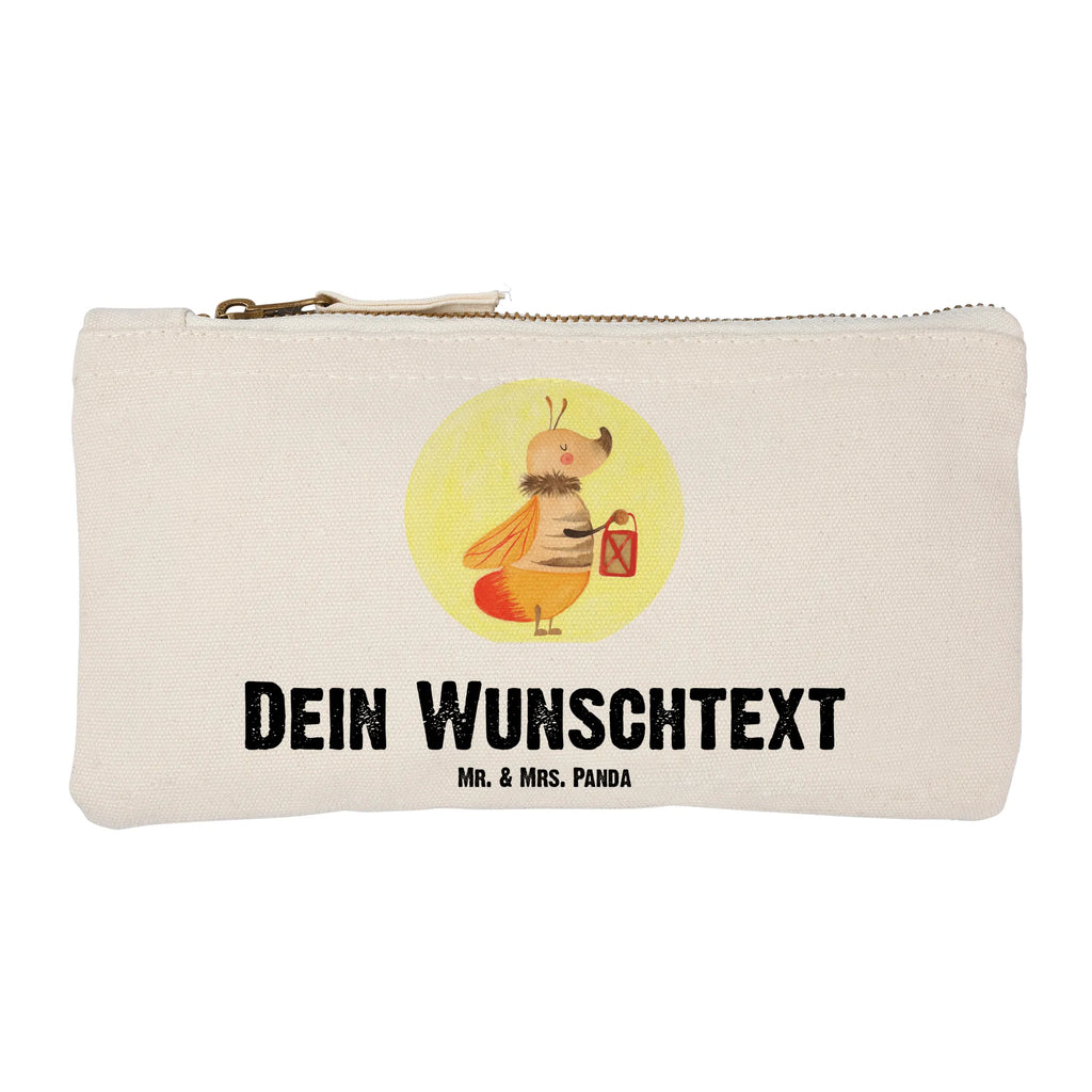 Personalisierte Schminktasche Glühwürmchen Personalisierte Schminktasche, Personalisierte Kosmetiktasche, Personalisierter Kosmetikbeutel, Personalisiertes Stiftemäppchen, Personalisiertes Etui, Personalisierte Federmappe, Personalisierte Makeup Bag, Personalisiertes Schminketui, Personalisiertes Kosmetiketui, Personalisiertes Schlamperetui, Schminktasche mit Namen, Kosmetiktasche mit Namen, Kosmetikbeutel mit Namen, Stiftemäppchen mit Namen, Etui mit Namen, Federmappe mit Namen, Makeup Bg mit Namen, Schminketui mit Namen, Kosmetiketui mit Namen, Schlamperetui mit Namen, Schminktasche personalisieren, Schminktasche bedrucken, Schminktasche selbst gestalten, Tiermotive, Gute Laune, lustige Sprüche, Tiere, Glühwürmchen, Glühwurm, Falter, Liebe, Leuchten, magisch, Liebesbeweis, Lieblingsmensch, Verlobung, Heiratsantrag, Jahrestag, Liebesspruch