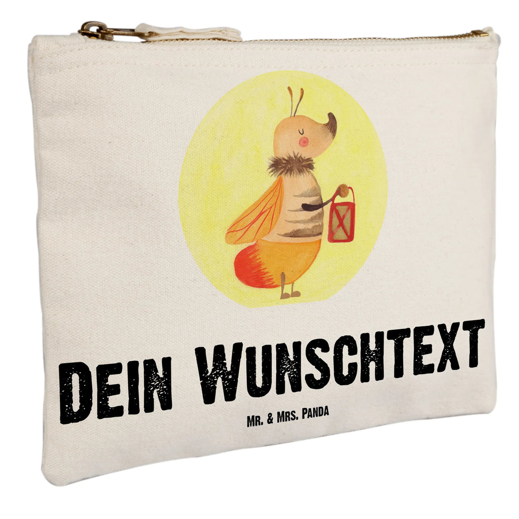 Personalisierte Schminktasche Glühwürmchen Personalisierte Schminktasche, Personalisierte Kosmetiktasche, Personalisierter Kosmetikbeutel, Personalisiertes Stiftemäppchen, Personalisiertes Etui, Personalisierte Federmappe, Personalisierte Makeup Bag, Personalisiertes Schminketui, Personalisiertes Kosmetiketui, Personalisiertes Schlamperetui, Schminktasche mit Namen, Kosmetiktasche mit Namen, Kosmetikbeutel mit Namen, Stiftemäppchen mit Namen, Etui mit Namen, Federmappe mit Namen, Makeup Bg mit Namen, Schminketui mit Namen, Kosmetiketui mit Namen, Schlamperetui mit Namen, Schminktasche personalisieren, Schminktasche bedrucken, Schminktasche selbst gestalten, Tiermotive, Gute Laune, lustige Sprüche, Tiere, Glühwürmchen, Glühwurm, Falter, Liebe, Leuchten, magisch, Liebesbeweis, Lieblingsmensch, Verlobung, Heiratsantrag, Jahrestag, Liebesspruch