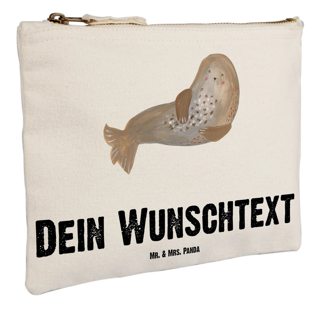 Personalisierte Schminktasche Robbe lachend Personalisierte Schminktasche, Personalisierte Kosmetiktasche, Personalisierter Kosmetikbeutel, Personalisiertes Stiftemäppchen, Personalisiertes Etui, Personalisierte Federmappe, Personalisierte Makeup Bag, Personalisiertes Schminketui, Personalisiertes Kosmetiketui, Personalisiertes Schlamperetui, Schminktasche mit Namen, Kosmetiktasche mit Namen, Kosmetikbeutel mit Namen, Stiftemäppchen mit Namen, Etui mit Namen, Federmappe mit Namen, Makeup Bg mit Namen, Schminketui mit Namen, Kosmetiketui mit Namen, Schlamperetui mit Namen, Schminktasche personalisieren, Schminktasche bedrucken, Schminktasche selbst gestalten, Tiermotive, Gute Laune, lustige Sprüche, Tiere, Robbe, Robben, Seehund, Strand, Meerestier, Ostsee, Nordsee