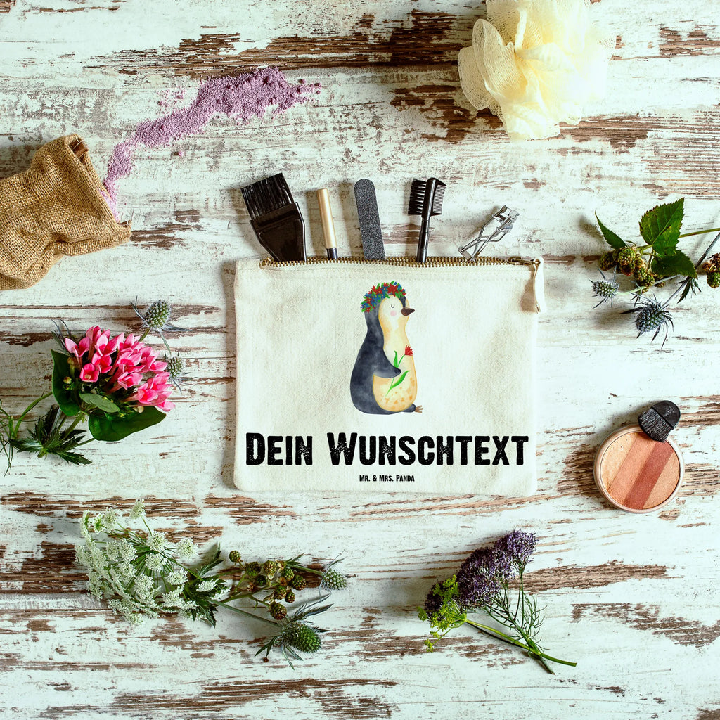 Personalisierte Schminktasche Pinguin Blumenkranz Personalisierte Schminktasche, Personalisierte Kosmetiktasche, Personalisierter Kosmetikbeutel, Personalisiertes Stiftemäppchen, Personalisiertes Etui, Personalisierte Federmappe, Personalisierte Makeup Bag, Personalisiertes Schminketui, Personalisiertes Kosmetiketui, Personalisiertes Schlamperetui, Schminktasche mit Namen, Kosmetiktasche mit Namen, Kosmetikbeutel mit Namen, Stiftemäppchen mit Namen, Etui mit Namen, Federmappe mit Namen, Makeup Bg mit Namen, Schminketui mit Namen, Kosmetiketui mit Namen, Schlamperetui mit Namen, Schminktasche personalisieren, Schminktasche bedrucken, Schminktasche selbst gestalten, Pinguin, Pinguine, Blumenkranz, Universum, Leben, Wünsche, Ziele, Lebensziele, Motivation, Lebenslust, Liebeskummer, Geschenkidee