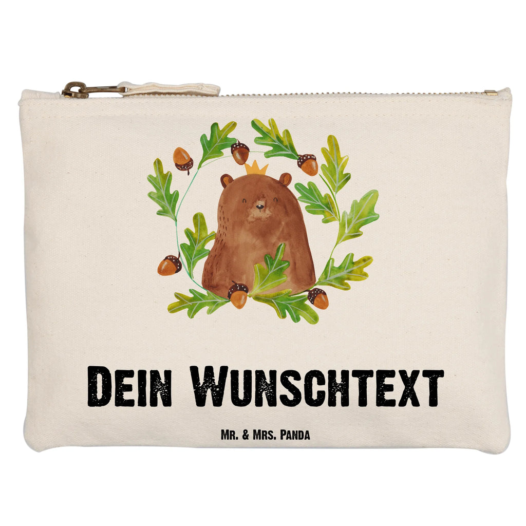 Personalisierte Schminktasche Bär König Personalisierte Schminktasche, Personalisierte Kosmetiktasche, Personalisierter Kosmetikbeutel, Personalisiertes Stiftemäppchen, Personalisiertes Etui, Personalisierte Federmappe, Personalisierte Makeup Bag, Personalisiertes Schminketui, Personalisiertes Kosmetiketui, Personalisiertes Schlamperetui, Schminktasche mit Namen, Kosmetiktasche mit Namen, Kosmetikbeutel mit Namen, Stiftemäppchen mit Namen, Etui mit Namen, Federmappe mit Namen, Makeup Bg mit Namen, Schminketui mit Namen, Kosmetiketui mit Namen, Schlamperetui mit Namen, Schminktasche personalisieren, Schminktasche bedrucken, Schminktasche selbst gestalten, Bär, Teddy, Teddybär, Papa, Papa Bär, bester Vater, bester Papa, weltbester Papa, Vatertag, Vater, Dad, Daddy, Papi