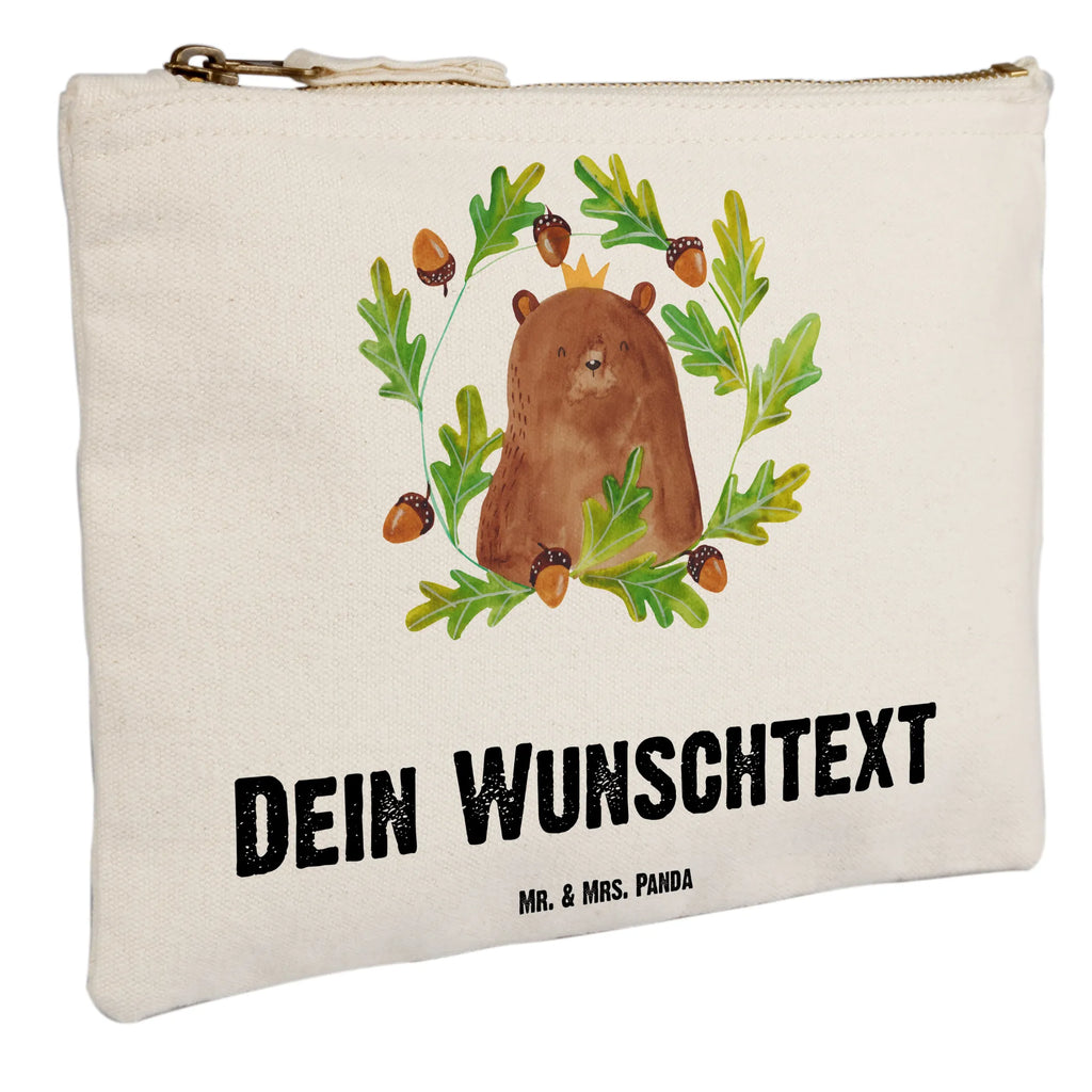 Personalisierte Schminktasche Bär König Personalisierte Schminktasche, Personalisierte Kosmetiktasche, Personalisierter Kosmetikbeutel, Personalisiertes Stiftemäppchen, Personalisiertes Etui, Personalisierte Federmappe, Personalisierte Makeup Bag, Personalisiertes Schminketui, Personalisiertes Kosmetiketui, Personalisiertes Schlamperetui, Schminktasche mit Namen, Kosmetiktasche mit Namen, Kosmetikbeutel mit Namen, Stiftemäppchen mit Namen, Etui mit Namen, Federmappe mit Namen, Makeup Bg mit Namen, Schminketui mit Namen, Kosmetiketui mit Namen, Schlamperetui mit Namen, Schminktasche personalisieren, Schminktasche bedrucken, Schminktasche selbst gestalten, Bär, Teddy, Teddybär, Papa, Papa Bär, bester Vater, bester Papa, weltbester Papa, Vatertag, Vater, Dad, Daddy, Papi