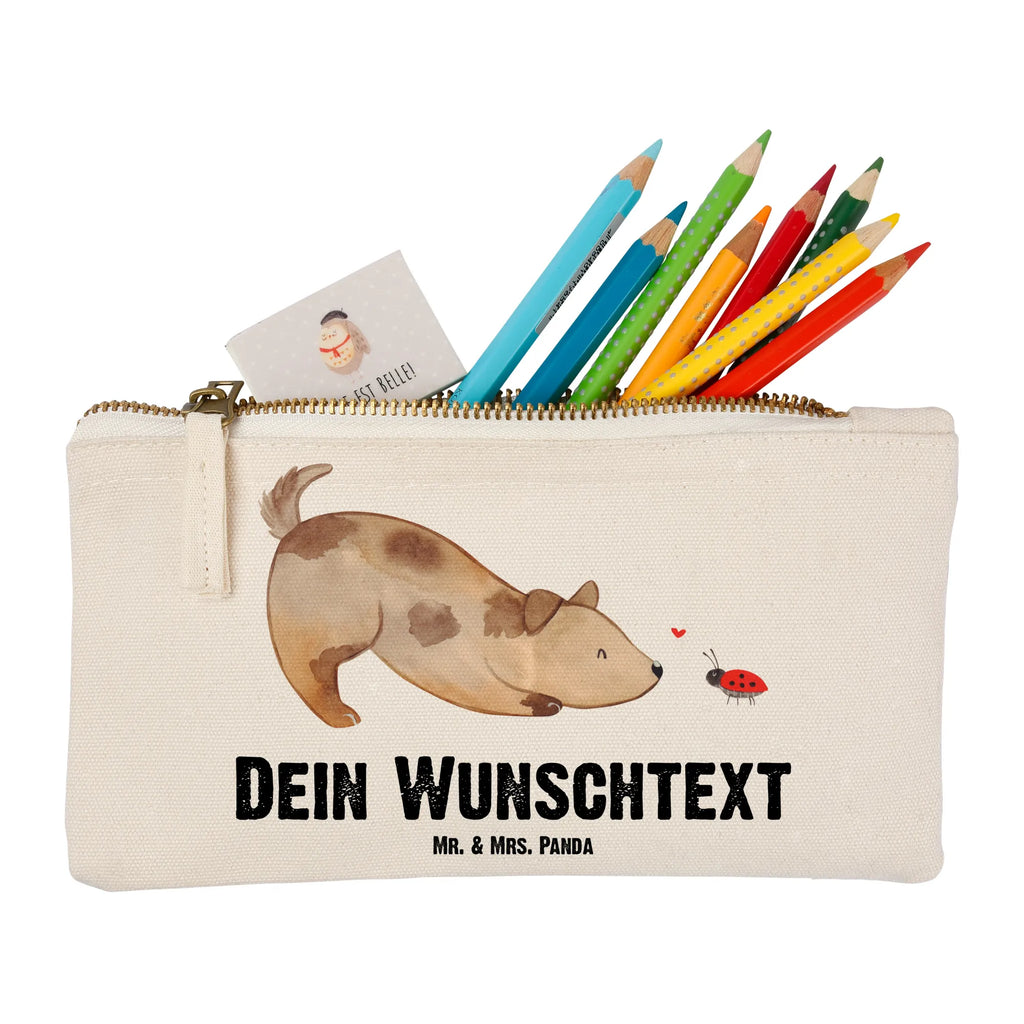 Personalisierte Schminktasche Hund Marienkäfer Personalisierte Schminktasche, Personalisierte Kosmetiktasche, Personalisierter Kosmetikbeutel, Personalisiertes Stiftemäppchen, Personalisiertes Etui, Personalisierte Federmappe, Personalisierte Makeup Bag, Personalisiertes Schminketui, Personalisiertes Kosmetiketui, Personalisiertes Schlamperetui, Schminktasche mit Namen, Kosmetiktasche mit Namen, Kosmetikbeutel mit Namen, Stiftemäppchen mit Namen, Etui mit Namen, Federmappe mit Namen, Makeup Bg mit Namen, Schminketui mit Namen, Kosmetiketui mit Namen, Schlamperetui mit Namen, Schminktasche personalisieren, Schminktasche bedrucken, Schminktasche selbst gestalten, Hund, Hundemotiv, Haustier, Hunderasse, Tierliebhaber, Hundebesitzer, Sprüche, Hunde, Hundespruch, Marienkäfer, Mischling, Mischlinghund