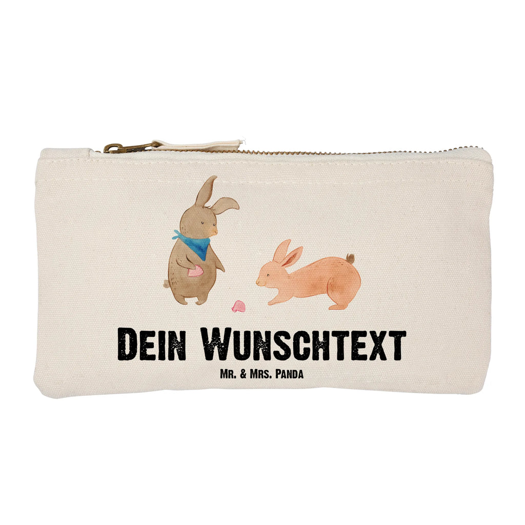 Personalisierte Schminktasche Hasen Muschel Personalisierte Schminktasche, Personalisierte Kosmetiktasche, Personalisierter Kosmetikbeutel, Personalisiertes Stiftemäppchen, Personalisiertes Etui, Personalisierte Federmappe, Personalisierte Makeup Bag, Personalisiertes Schminketui, Personalisiertes Kosmetiketui, Personalisiertes Schlamperetui, Schminktasche mit Namen, Kosmetiktasche mit Namen, Kosmetikbeutel mit Namen, Stiftemäppchen mit Namen, Etui mit Namen, Federmappe mit Namen, Makeup Bg mit Namen, Schminketui mit Namen, Kosmetiketui mit Namen, Schlamperetui mit Namen, Schminktasche personalisieren, Schminktasche bedrucken, Schminktasche selbst gestalten, Familie, Vatertag, Muttertag, Bruder, Schwester, Mama, Papa, Oma, Opa, Hasen, beste Freundin, Freundin, Freundinnen, best friends, BFF, Muscheln sammeln, Muscheln, Meer