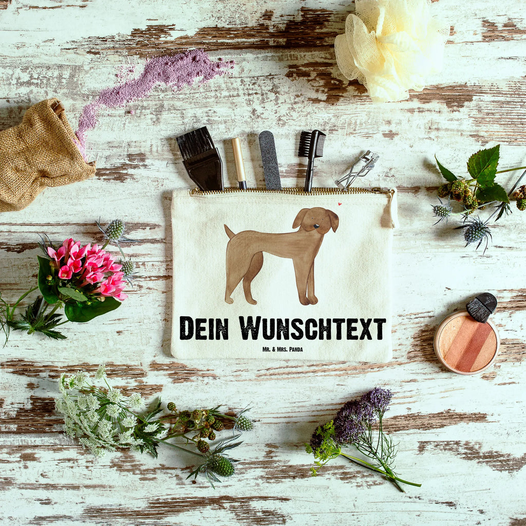 Personalisierte Schminktasche Hund Dogge Personalisierte Schminktasche, Personalisierte Kosmetiktasche, Personalisierter Kosmetikbeutel, Personalisiertes Stiftemäppchen, Personalisiertes Etui, Personalisierte Federmappe, Personalisierte Makeup Bag, Personalisiertes Schminketui, Personalisiertes Kosmetiketui, Personalisiertes Schlamperetui, Schminktasche mit Namen, Kosmetiktasche mit Namen, Kosmetikbeutel mit Namen, Stiftemäppchen mit Namen, Etui mit Namen, Federmappe mit Namen, Makeup Bg mit Namen, Schminketui mit Namen, Kosmetiketui mit Namen, Schlamperetui mit Namen, Schminktasche personalisieren, Schminktasche bedrucken, Schminktasche selbst gestalten, Hund, Hundemotiv, Haustier, Hunderasse, Tierliebhaber, Hundebesitzer, Sprüche, Hunde, Dogge, Deutsche Dogge, Great Dane