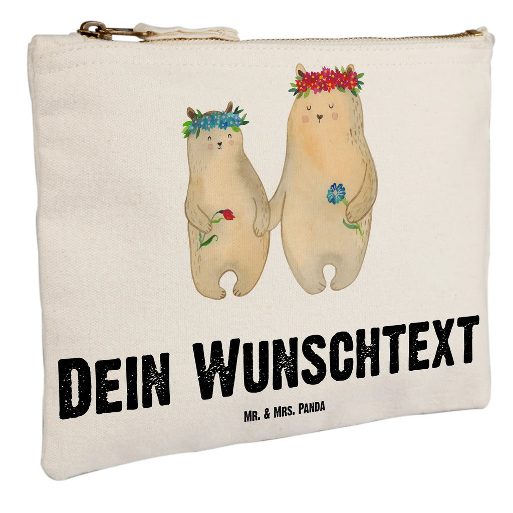 Personalisierte Schminktasche Bären mit Blumenkranz Personalisierte Schminktasche, Personalisierte Kosmetiktasche, Personalisierter Kosmetikbeutel, Personalisiertes Stiftemäppchen, Personalisiertes Etui, Personalisierte Federmappe, Personalisierte Makeup Bag, Personalisiertes Schminketui, Personalisiertes Kosmetiketui, Personalisiertes Schlamperetui, Schminktasche mit Namen, Kosmetiktasche mit Namen, Kosmetikbeutel mit Namen, Stiftemäppchen mit Namen, Etui mit Namen, Federmappe mit Namen, Makeup Bg mit Namen, Schminketui mit Namen, Kosmetiketui mit Namen, Schlamperetui mit Namen, Schminktasche personalisieren, Schminktasche bedrucken, Schminktasche selbst gestalten, Familie, Vatertag, Muttertag, Bruder, Schwester, Mama, Papa, Oma, Opa, Bär, Bären, Mutter, Mutti, Mami, Lieblingsmensch, Lieblingsmama, beste Mutter, weltbeste Mama, Geschenk Mama. Muttertag, Tochter, Kind, Kinder, Töchter, Family, Vorbild