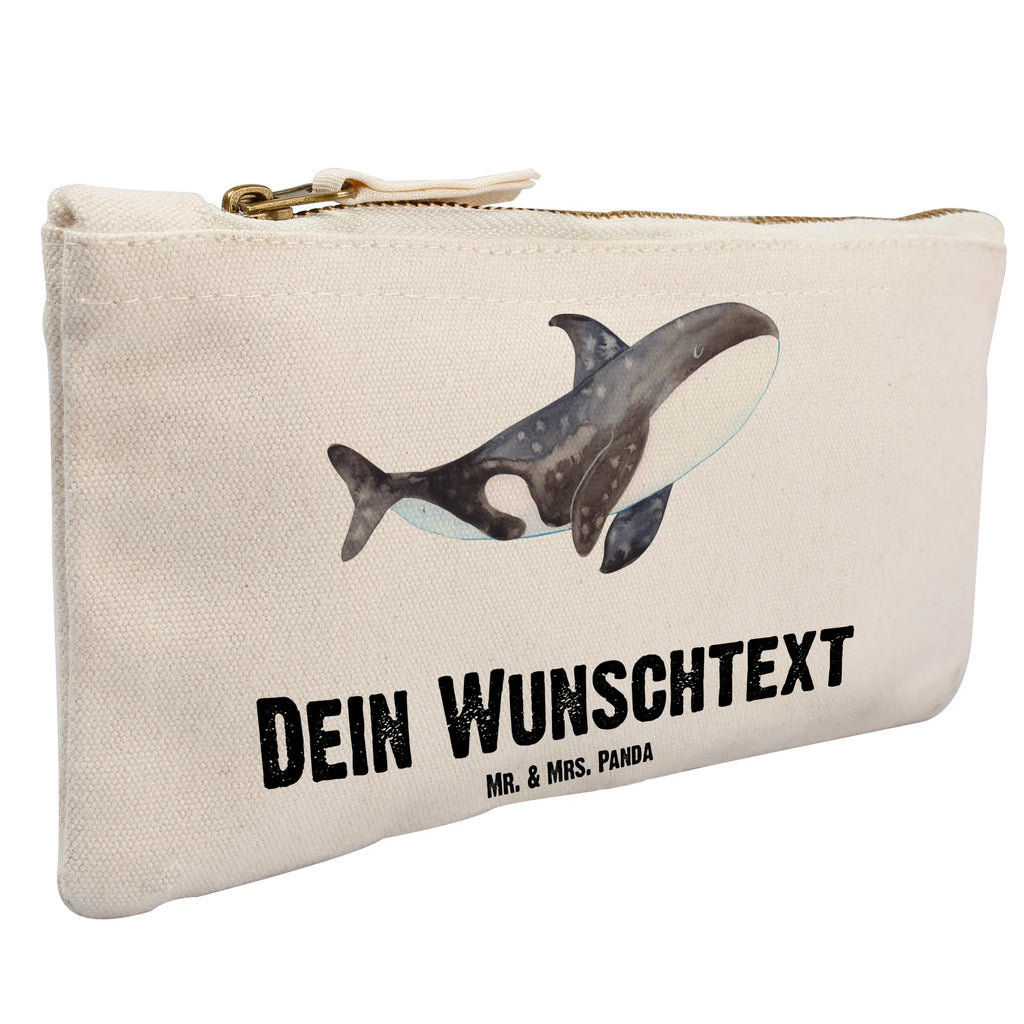 Personalisierte Schminktasche Orca Personalisierte Schminktasche, Personalisierte Kosmetiktasche, Personalisierter Kosmetikbeutel, Personalisiertes Stiftemäppchen, Personalisiertes Etui, Personalisierte Federmappe, Personalisierte Makeup Bag, Personalisiertes Schminketui, Personalisiertes Kosmetiketui, Personalisiertes Schlamperetui, Schminktasche mit Namen, Kosmetiktasche mit Namen, Kosmetikbeutel mit Namen, Stiftemäppchen mit Namen, Etui mit Namen, Federmappe mit Namen, Makeup Bg mit Namen, Schminketui mit Namen, Kosmetiketui mit Namen, Schlamperetui mit Namen, Schminktasche personalisieren, Schminktasche bedrucken, Schminktasche selbst gestalten, Meerestiere, Meer, Urlaub, Orca, Orcas, Killerwal, Wal, Möglichkeiten, Büro, Arbeit, Motivation, Selbstliebe, Neustart, Startup