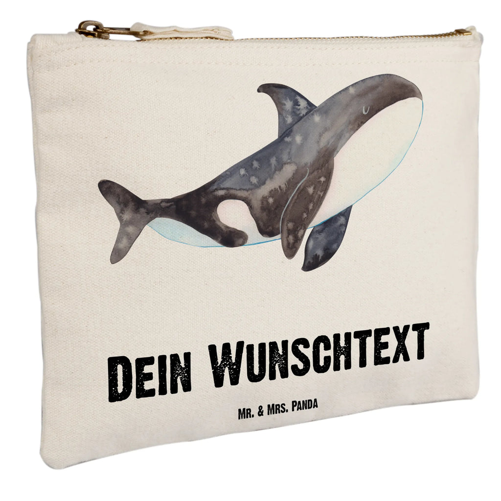 Personalisierte Schminktasche Orca Personalisierte Schminktasche, Personalisierte Kosmetiktasche, Personalisierter Kosmetikbeutel, Personalisiertes Stiftemäppchen, Personalisiertes Etui, Personalisierte Federmappe, Personalisierte Makeup Bag, Personalisiertes Schminketui, Personalisiertes Kosmetiketui, Personalisiertes Schlamperetui, Schminktasche mit Namen, Kosmetiktasche mit Namen, Kosmetikbeutel mit Namen, Stiftemäppchen mit Namen, Etui mit Namen, Federmappe mit Namen, Makeup Bg mit Namen, Schminketui mit Namen, Kosmetiketui mit Namen, Schlamperetui mit Namen, Schminktasche personalisieren, Schminktasche bedrucken, Schminktasche selbst gestalten, Meerestiere, Meer, Urlaub, Orca, Orcas, Killerwal, Wal, Möglichkeiten, Büro, Arbeit, Motivation, Selbstliebe, Neustart, Startup