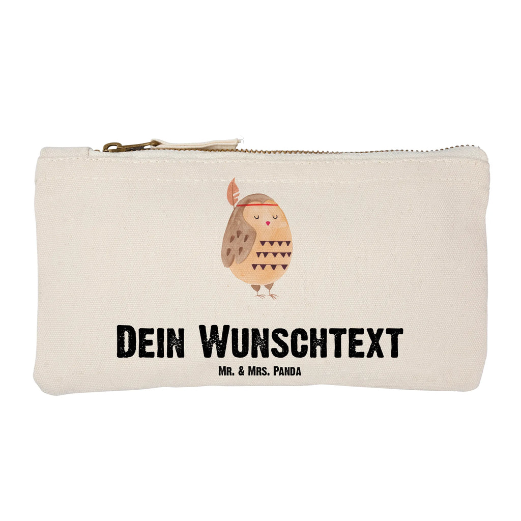 Personalisierte Schminktasche Eule Federschmuck Personalisierte Schminktasche, Personalisierte Kosmetiktasche, Personalisierter Kosmetikbeutel, Personalisiertes Stiftemäppchen, Personalisiertes Etui, Personalisierte Federmappe, Personalisierte Makeup Bag, Personalisiertes Schminketui, Personalisiertes Kosmetiketui, Personalisiertes Schlamperetui, Schminktasche mit Namen, Kosmetiktasche mit Namen, Kosmetikbeutel mit Namen, Stiftemäppchen mit Namen, Etui mit Namen, Federmappe mit Namen, Makeup Bg mit Namen, Schminketui mit Namen, Kosmetiketui mit Namen, Schlamperetui mit Namen, Schminktasche personalisieren, Schminktasche bedrucken, Schminktasche selbst gestalten, Eule, Eule Deko, Owl, Das Leben ist ein Abenteuer, Reisespruch, Federschmuck, Dekoration