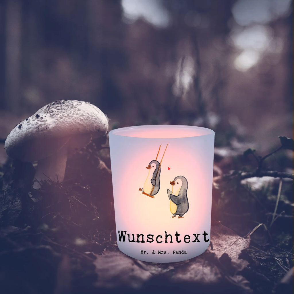 Personalisiertes Windlicht Pinguin Beste Omi der Welt Personalisiertes Windlicht, Personalisiertes Windlicht Glas, Personalisiertes Teelichtglas, Personalisierter Teelichthalter, Personalisiertes Kerzenglas, Personalisierte Kerze, Personalisiertes Teelicht, Windlicht mit Namen, Windlicht Glas mit Namen, Teelichtglas mit Namen, Teelichthalter mit Namen, Teelichter mit Namen, Kerzenglas mit Namen, Kerze mit Namen, Teelicht mit Namen, Namenspersonalisierung, Name, selbst gestalten, Wunschtext, Bedrucken, für, Dankeschön, Geschenk, Schenken, Geburtstag, Geburtstagsgeschenk, Geschenkidee, Danke, Bedanken, Mitbringsel, Freude machen, Geschenktipp, Großmutter, Oma, Omi, Großpapa, Großmama, Enkel, Enkelin, Enkelkind, Kleinigkeit, Ommi, Omma, Bester