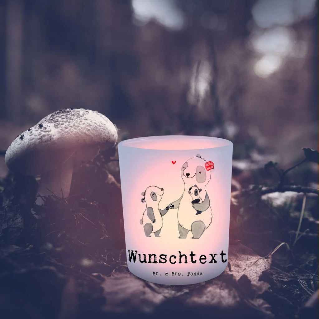 Personalisiertes Windlicht Panda Beste Mom der Welt Personalisiertes Windlicht, Personalisiertes Windlicht Glas, Personalisiertes Teelichtglas, Personalisierter Teelichthalter, Personalisiertes Kerzenglas, Personalisierte Kerze, Personalisiertes Teelicht, Windlicht mit Namen, Windlicht Glas mit Namen, Teelichtglas mit Namen, Teelichthalter mit Namen, Teelichter mit Namen, Kerzenglas mit Namen, Kerze mit Namen, Teelicht mit Namen, Namenspersonalisierung, Name, selbst gestalten, Wunschtext, Bedrucken, für, Dankeschön, Geschenk, Schenken, Geburtstag, Geburtstagsgeschenk, Geschenkidee, Danke, Bedanken, Mitbringsel, Freude machen, Geschenktipp, Mom, Mommy, Mama, Mami, Mutter, Muttertag, Mutti, Ma, Tochter, Sohn, Beste Mama, Beste, Supermama