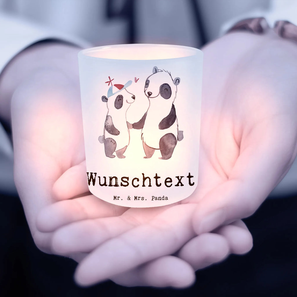 Personalisiertes Windlicht Panda Bester Sohn der Welt Personalisiertes Windlicht, Personalisiertes Windlicht Glas, Personalisiertes Teelichtglas, Personalisierter Teelichthalter, Personalisiertes Kerzenglas, Personalisierte Kerze, Personalisiertes Teelicht, Windlicht mit Namen, Windlicht Glas mit Namen, Teelichtglas mit Namen, Teelichthalter mit Namen, Teelichter mit Namen, Kerzenglas mit Namen, Kerze mit Namen, Teelicht mit Namen, Namenspersonalisierung, Name, selbst gestalten, Wunschtext, Bedrucken, für, Dankeschön, Geschenk, Schenken, Geburtstag, Geburtstagsgeschenk, Geschenkidee, Danke, Bedanken, Mitbringsel, Freude machen, Geschenktipp, Sohn, Sohnemann, Söhnchen, Bube, Bub, Nachwuchs, Nachkomme, Kind, Familie, Vater, Belohnung