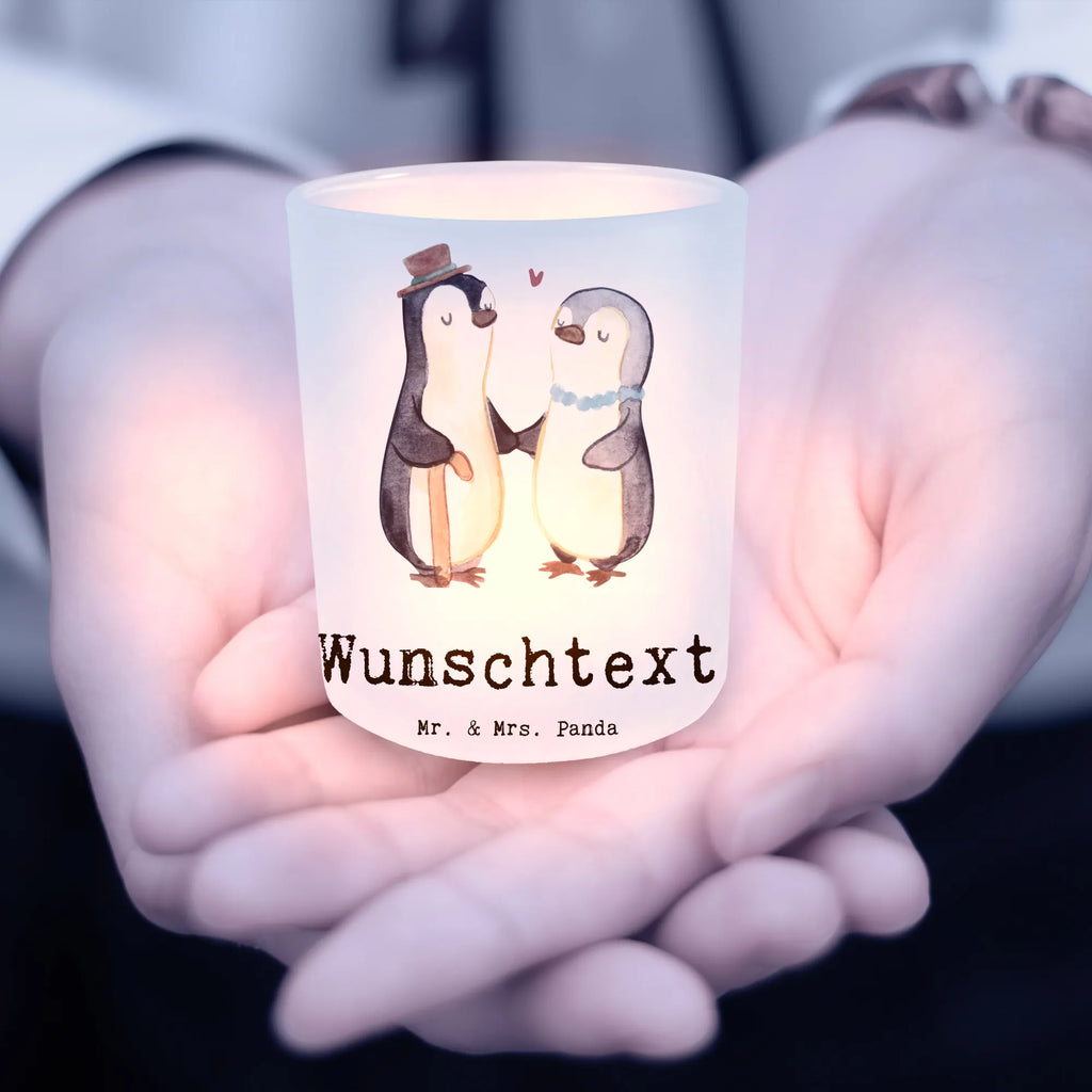 Personalisiertes Windlicht Pinguin Beste Großeltern der Welt Personalisiertes Windlicht, Personalisiertes Windlicht Glas, Personalisiertes Teelichtglas, Personalisierter Teelichthalter, Personalisiertes Kerzenglas, Personalisierte Kerze, Personalisiertes Teelicht, Windlicht mit Namen, Windlicht Glas mit Namen, Teelichtglas mit Namen, Teelichthalter mit Namen, Teelichter mit Namen, Kerzenglas mit Namen, Kerze mit Namen, Teelicht mit Namen, Namenspersonalisierung, Name, selbst gestalten, Wunschtext, Bedrucken, für, Dankeschön, Geschenk, Schenken, Geburtstag, Geburtstagsgeschenk, Geschenkidee, Danke, Bedanken, Mitbringsel, Freude machen, Geschenktipp, Großeltern, Grosseltern, Großmutter, Großvater, Opa, Omi, Oma, Opi. Großpapa, Großmama, Enkel, Enkelin, Enkelkind, Kleinigkeit, Omma, Ommi, Oppa, Oppi, Bester