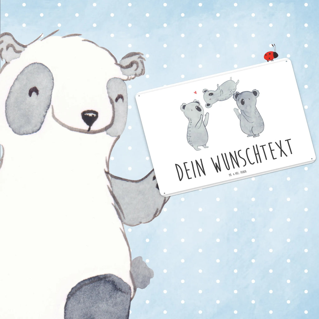 Personalisiertes Blechschild Koalas Feiern Blechschild, Metallschild, Geschenk Schild, Schild, Magnet-Metall-Schild, Deko Schild, Wandschild, Wand-Dekoration, Türschild, Geburtstag, Geburtstagsgeschenk, Geschenk, Koala, Familie, Kind, Eltern, Herz, Liebe