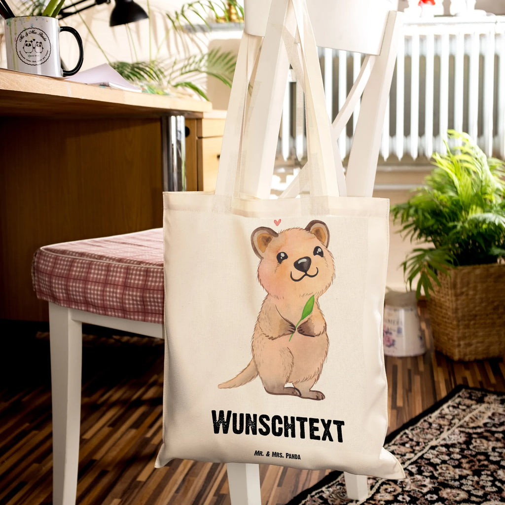 Personalisierte Tragetasche Quokka Happy Personalisierte Beuteltasche, Personalisierter Beutel, Personalisierte Einkaufstasche, Personalisierter Jutebeutel, Personalisierter Stoffbeutel, Tragetasche mit Namen, Einkaufstasche mit Namen, Stoffbeutel mit Namen, Personalisierte Tasche, Personalisierte Jutetasche, Personalisierte Kindergartentasche, Tiermotive, Gute Laune, lustige Sprüche, Tiere, Quokka, Verschieben, Aufschieberitis, Lustiger Spruch, Niedliches Tier, Dinge erledigen