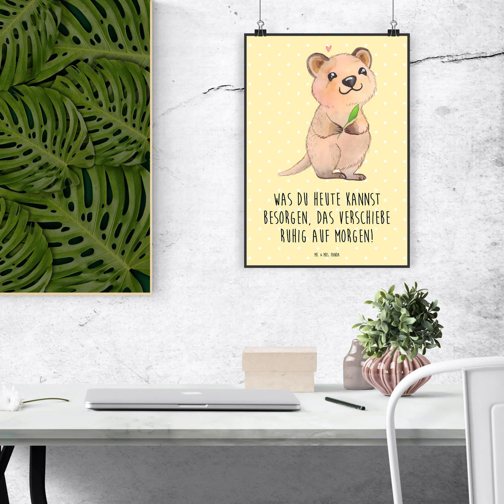 Poster Quokka Happy Poster, Wandposter, Bild, Wanddeko, Küchenposter, Kinderposter, Wanddeko Bild, Raumdekoration, Wanddekoration, Handgemaltes Poster, Mr. & Mrs. Panda Poster, Designposter, Kunstdruck, Posterdruck, Tiermotive, Gute Laune, lustige Sprüche, Tiere, Quokka, Verschieben, Aufschieberitis, Lustiger Spruch, Niedliches Tier, Dinge erledigen