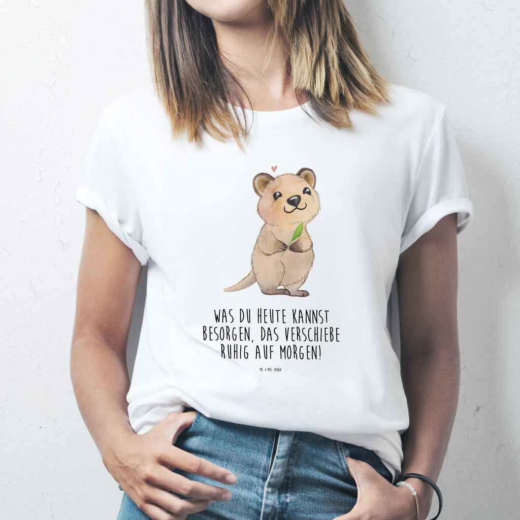 T-Shirt Standard Quokka Happy T-Shirt, Shirt, Tshirt, Lustiges T-Shirt, T-Shirt mit Spruch, Party, Junggesellenabschied, Jubiläum, Geburstag, Herrn, Damen, Männer, Frauen, Schlafshirt, Nachthemd, Sprüche, Tiermotive, Gute Laune, lustige Sprüche, Tiere, Quokka, Verschieben, Aufschieberitis, Lustiger Spruch, Niedliches Tier, Dinge erledigen